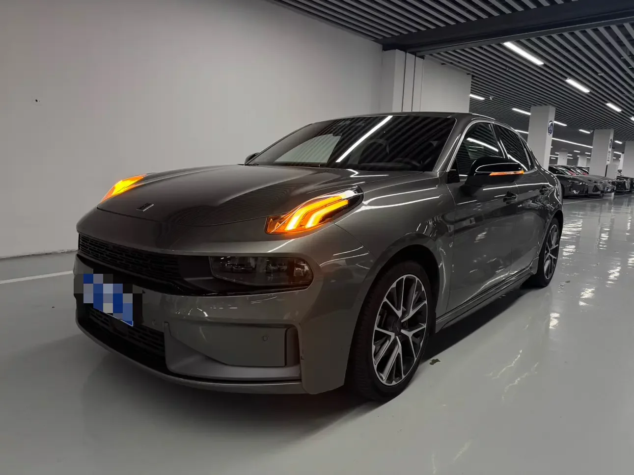 Lynk & Co 03