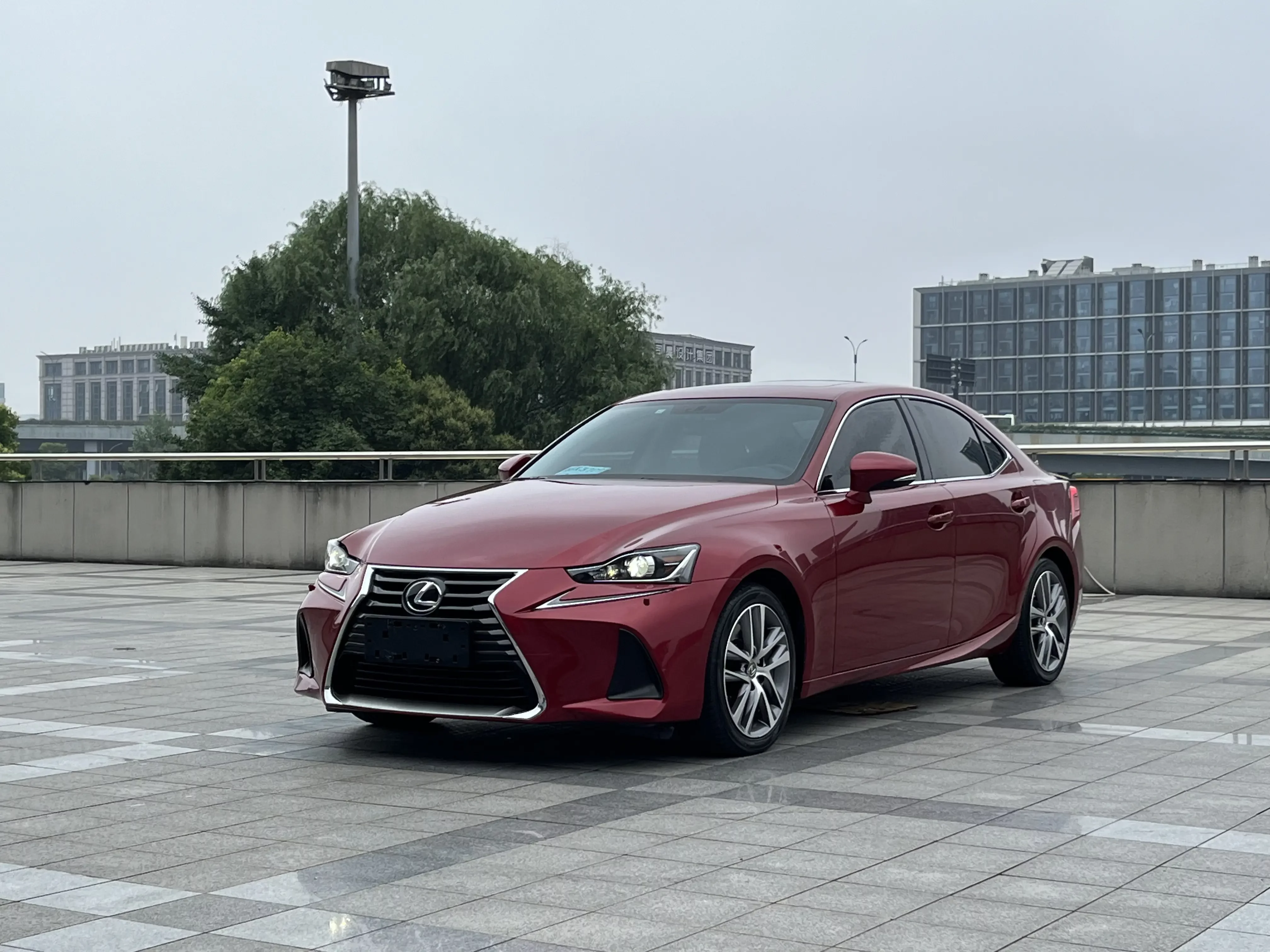 Lexus IS