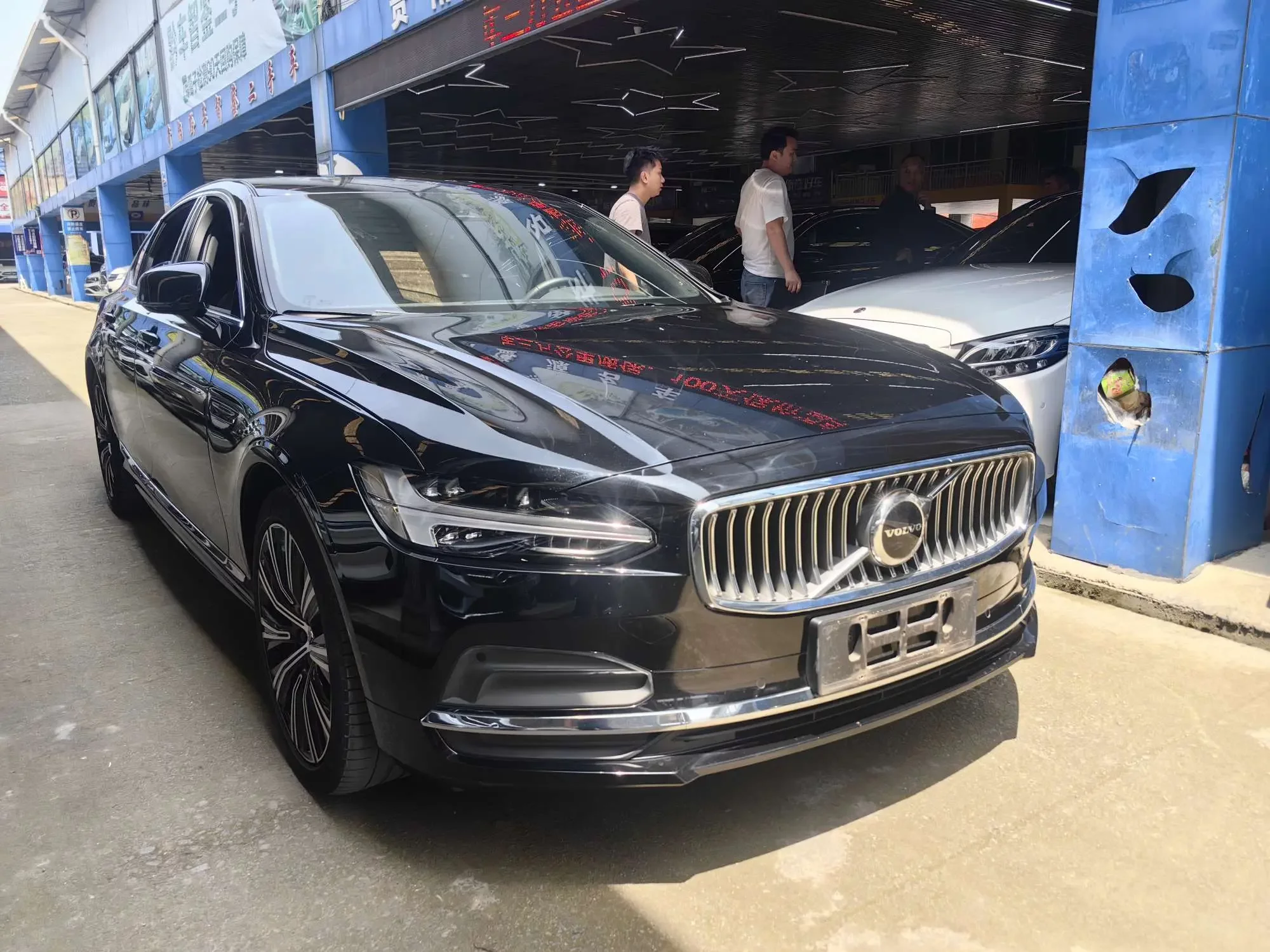 Volvo S90