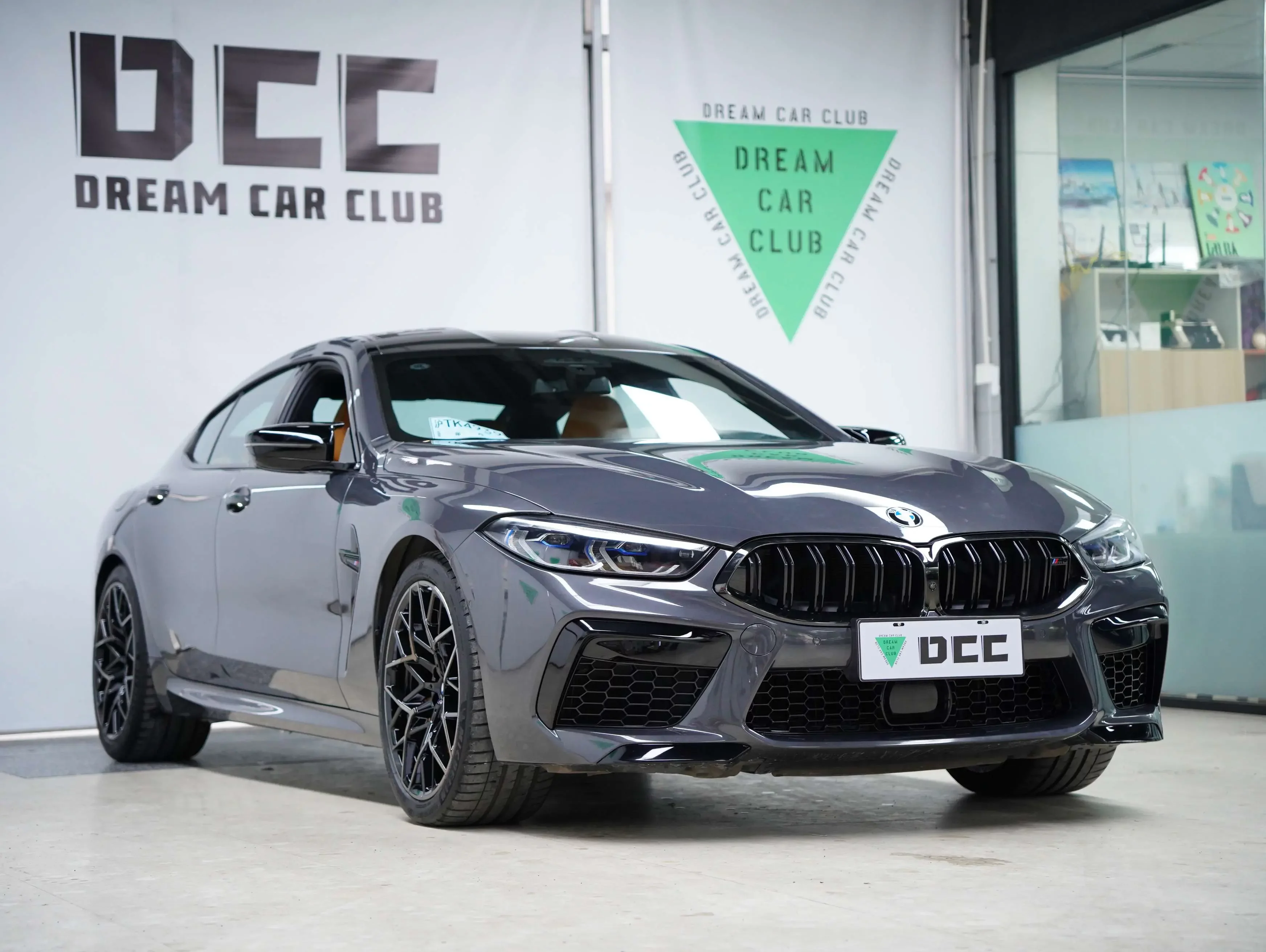 BMW M8