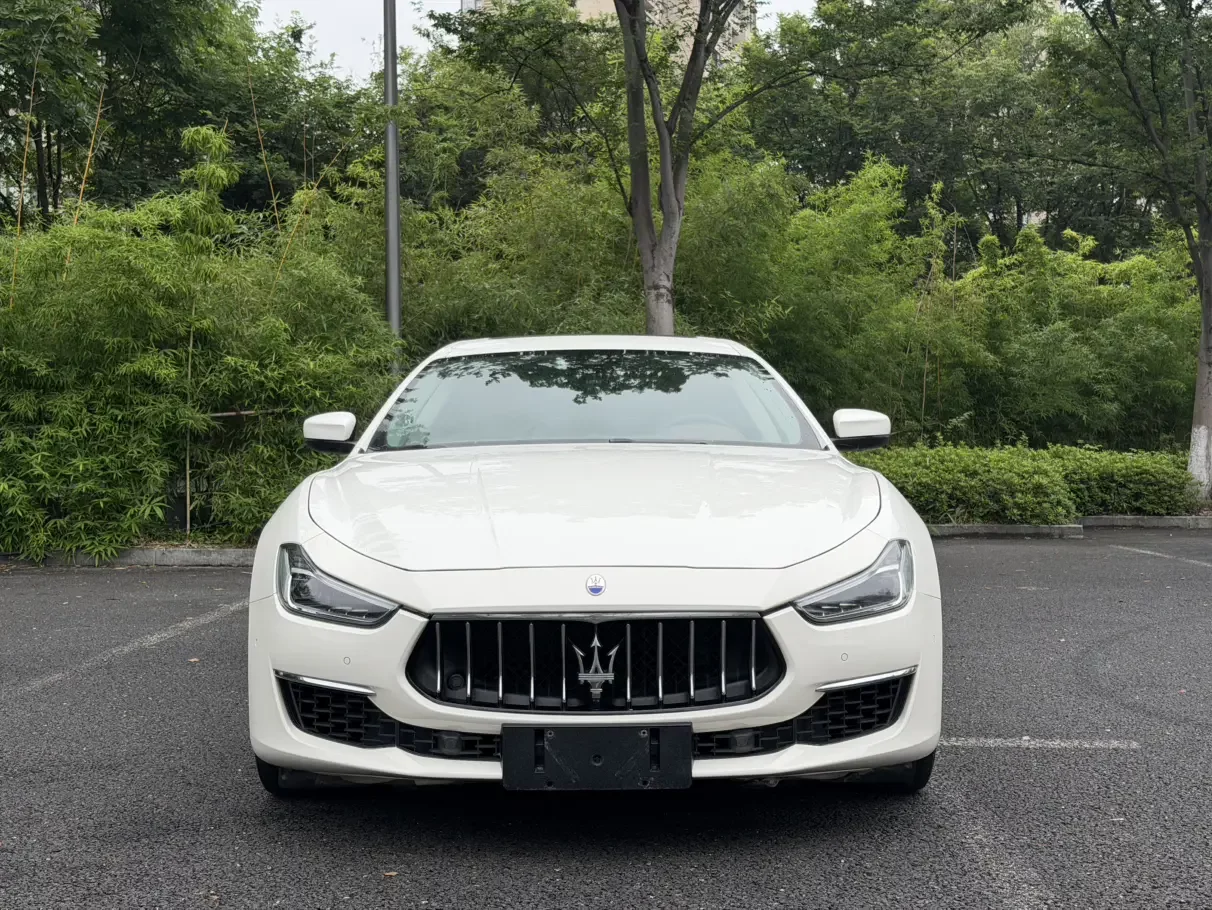 Maserati Ghibli  из Китая