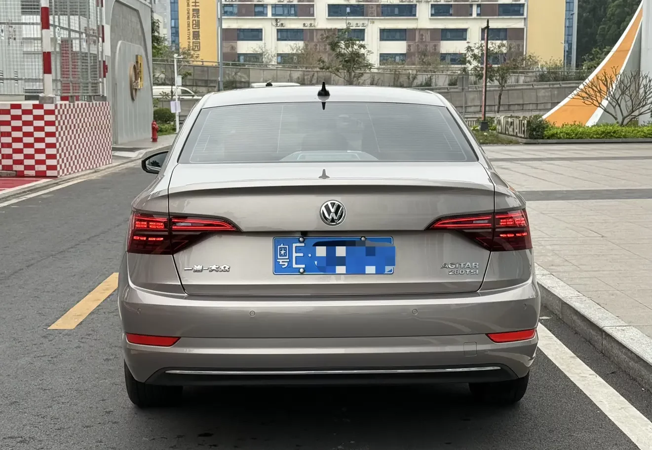 Volkswagen Sagitar