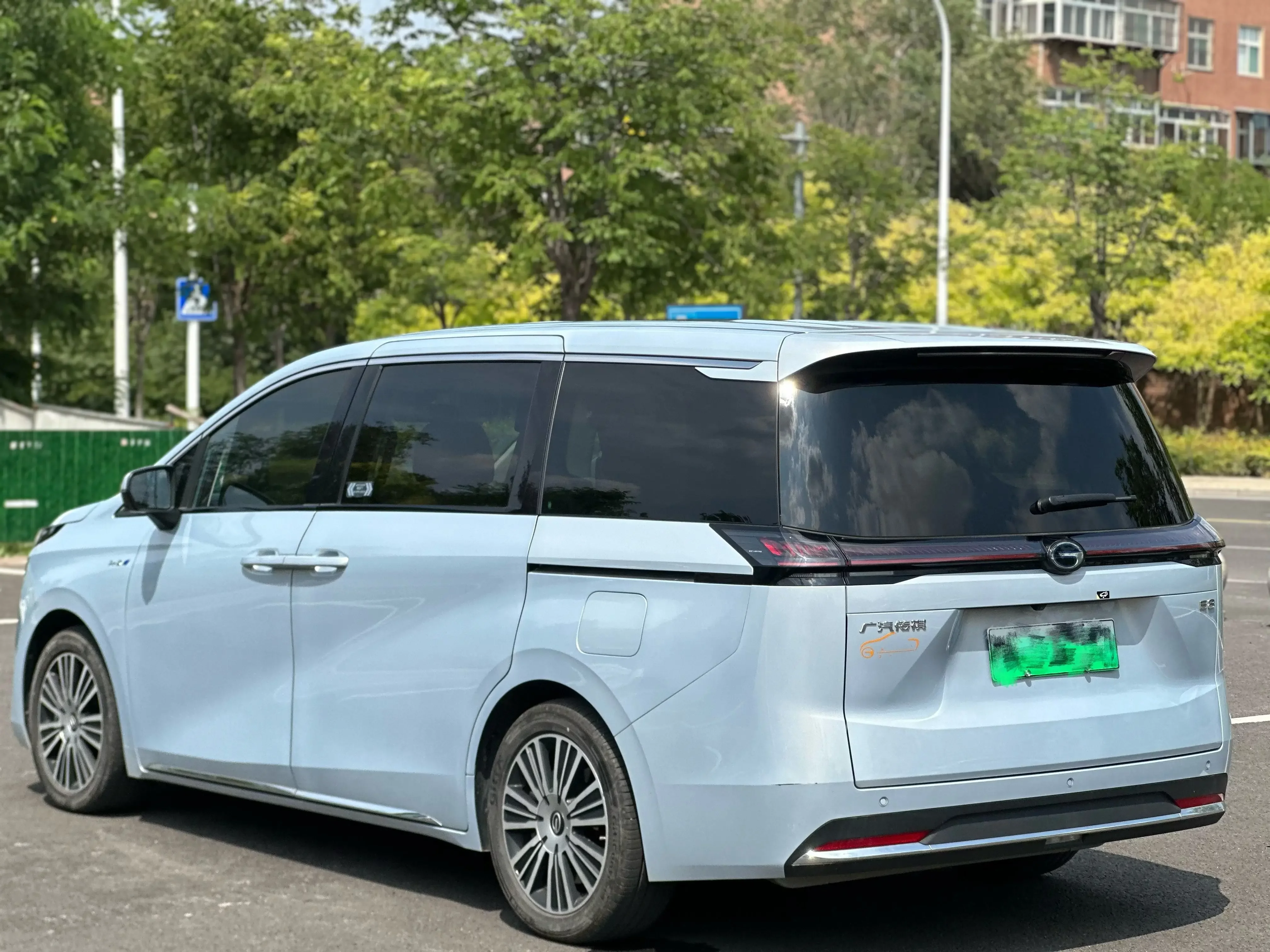 GAC Trumpchi E8 PHEV