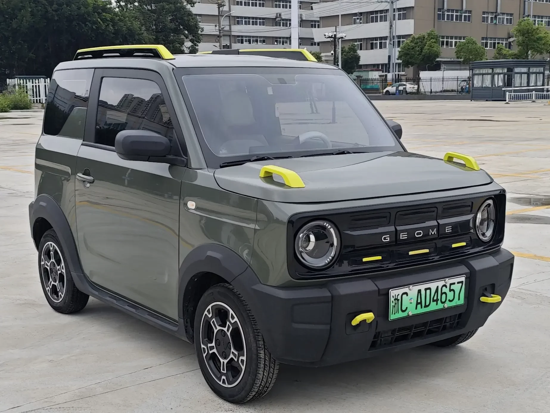Geely panda