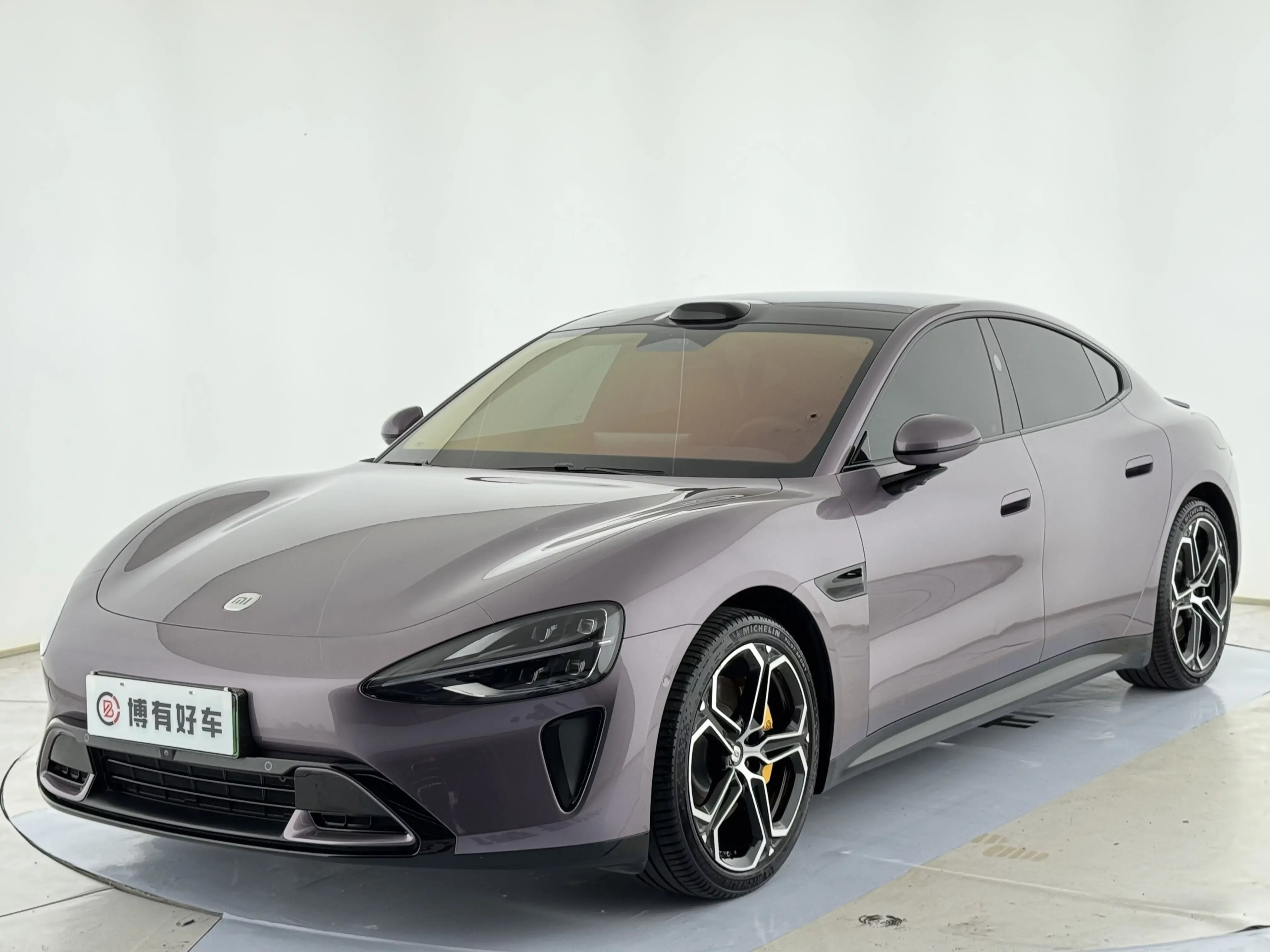 Xiaomi car Xiaomi SU7  из Китая