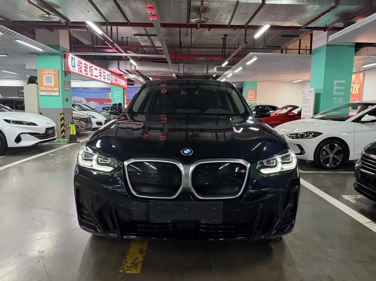 BMW iX3