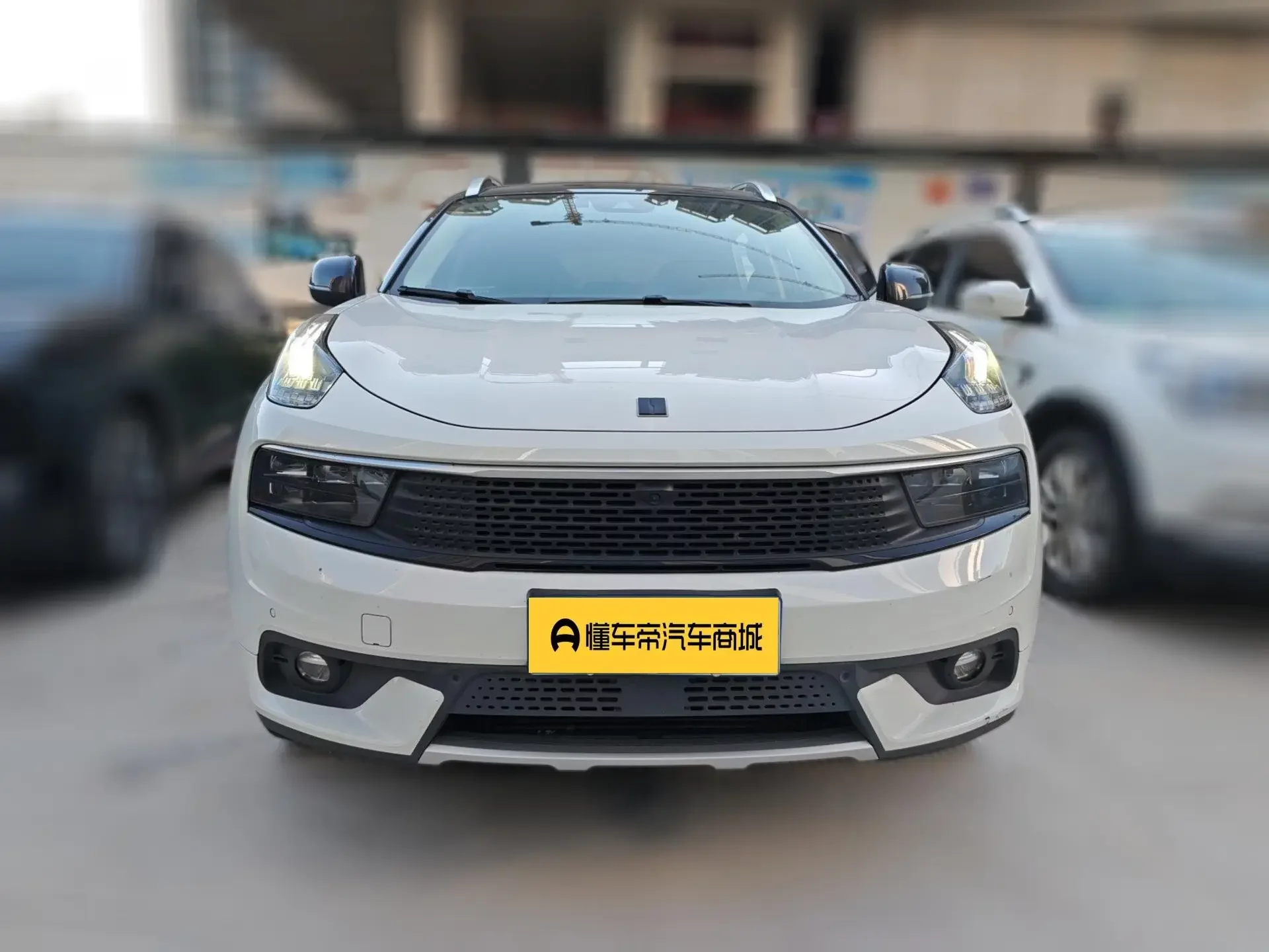 Lynk & Co 01