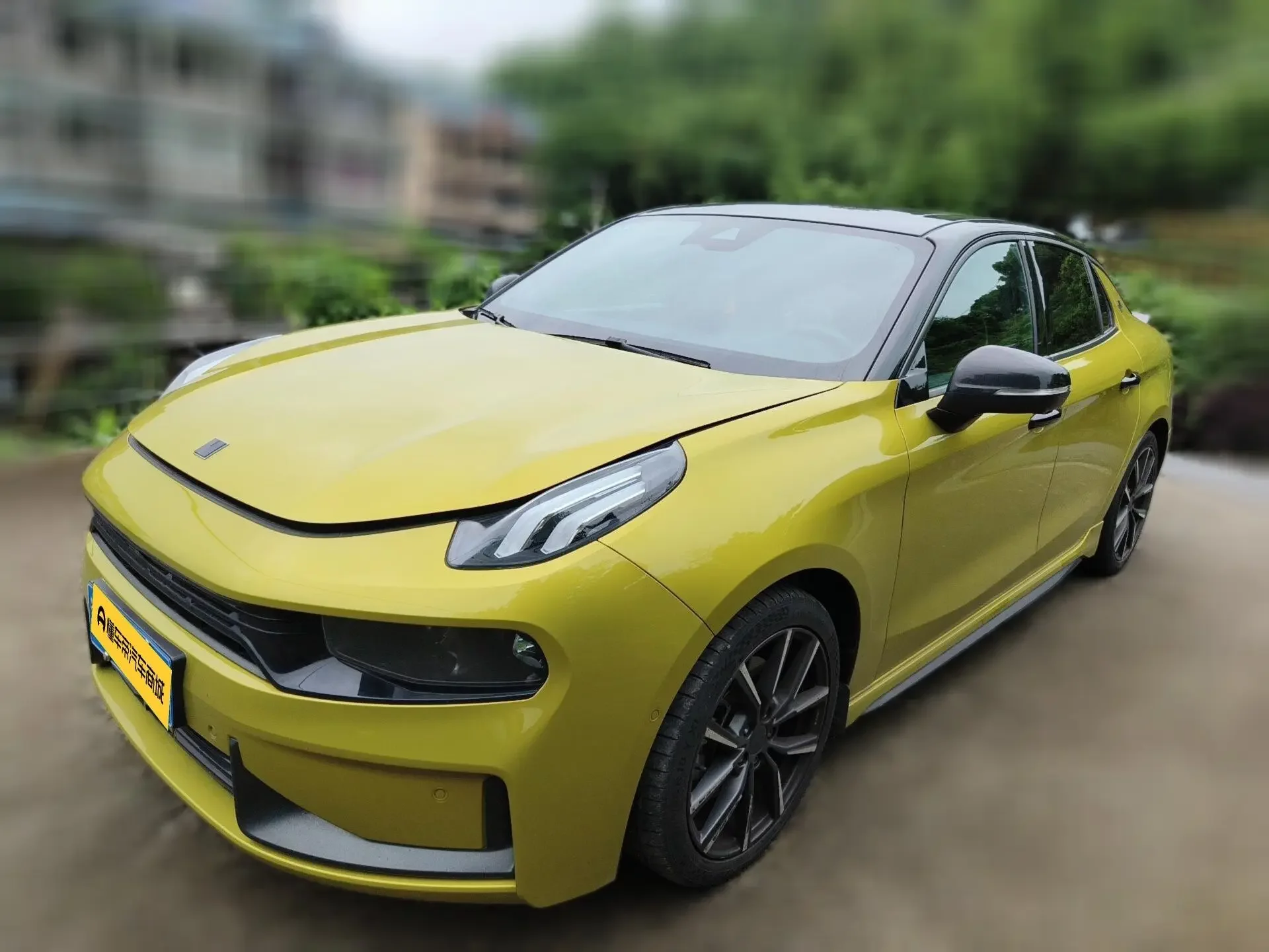 Lynk & Co 03