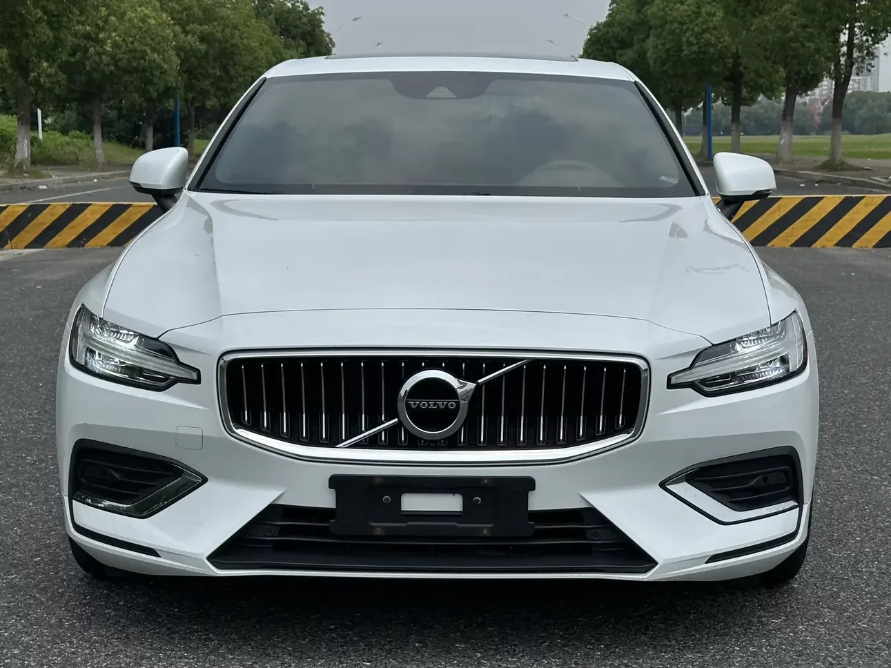 Volvo S60  из Китая