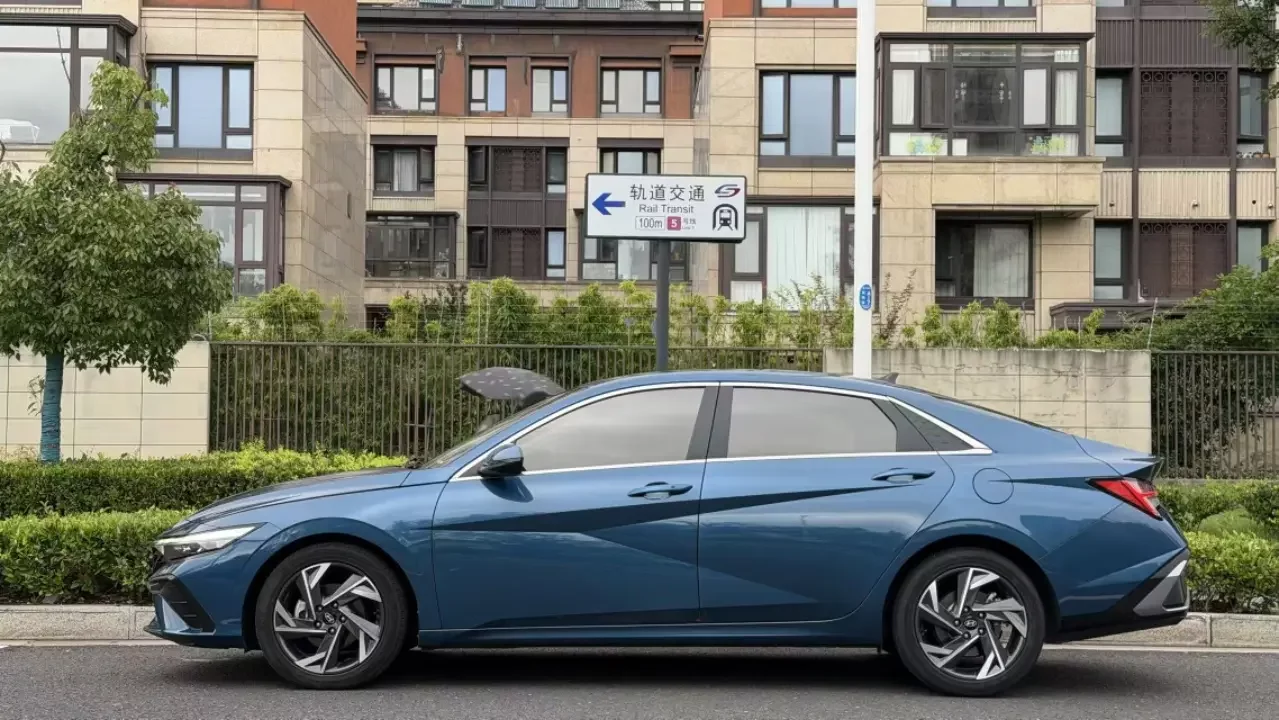 Hyundai Elantra
