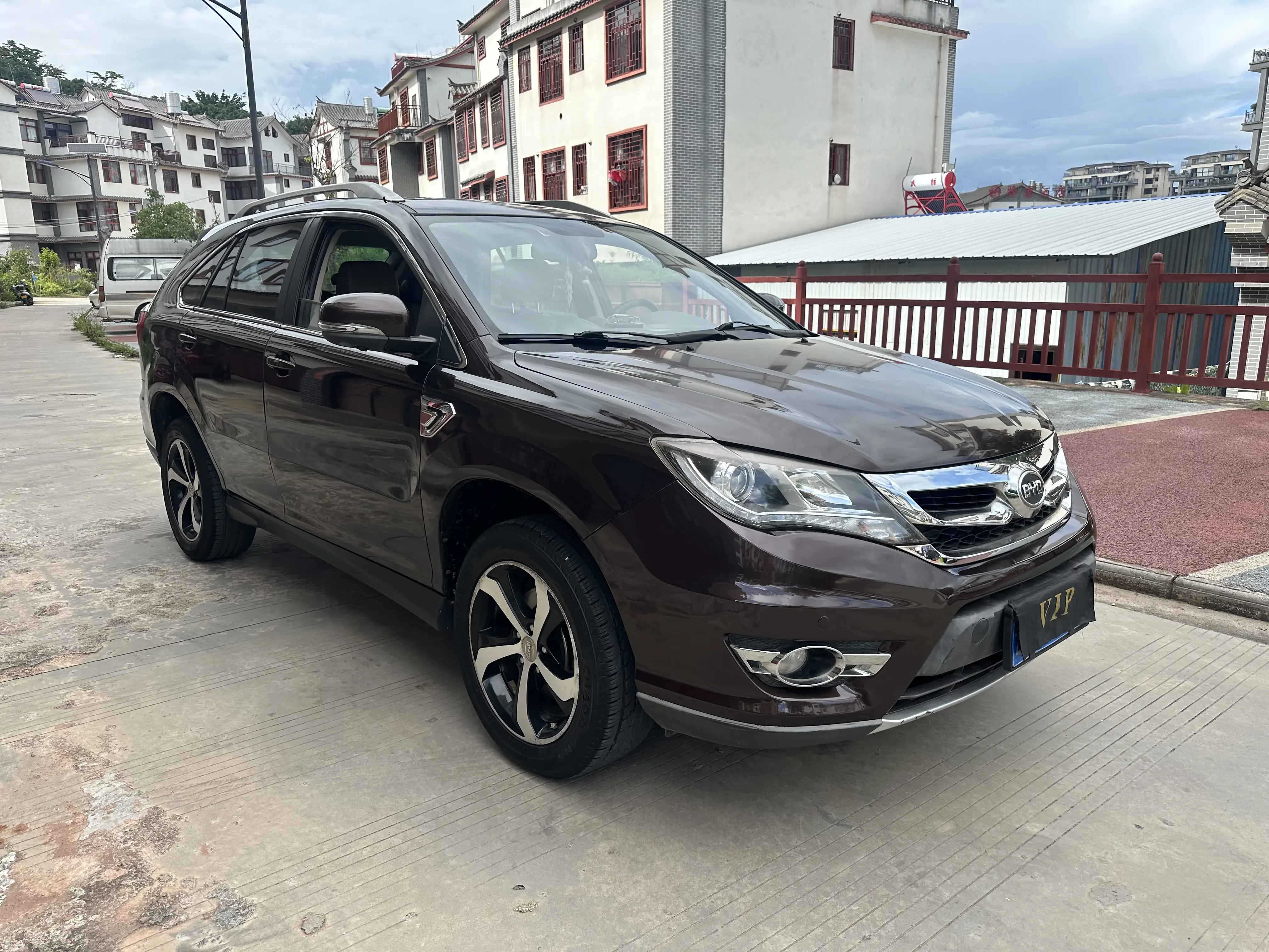 BYD S7