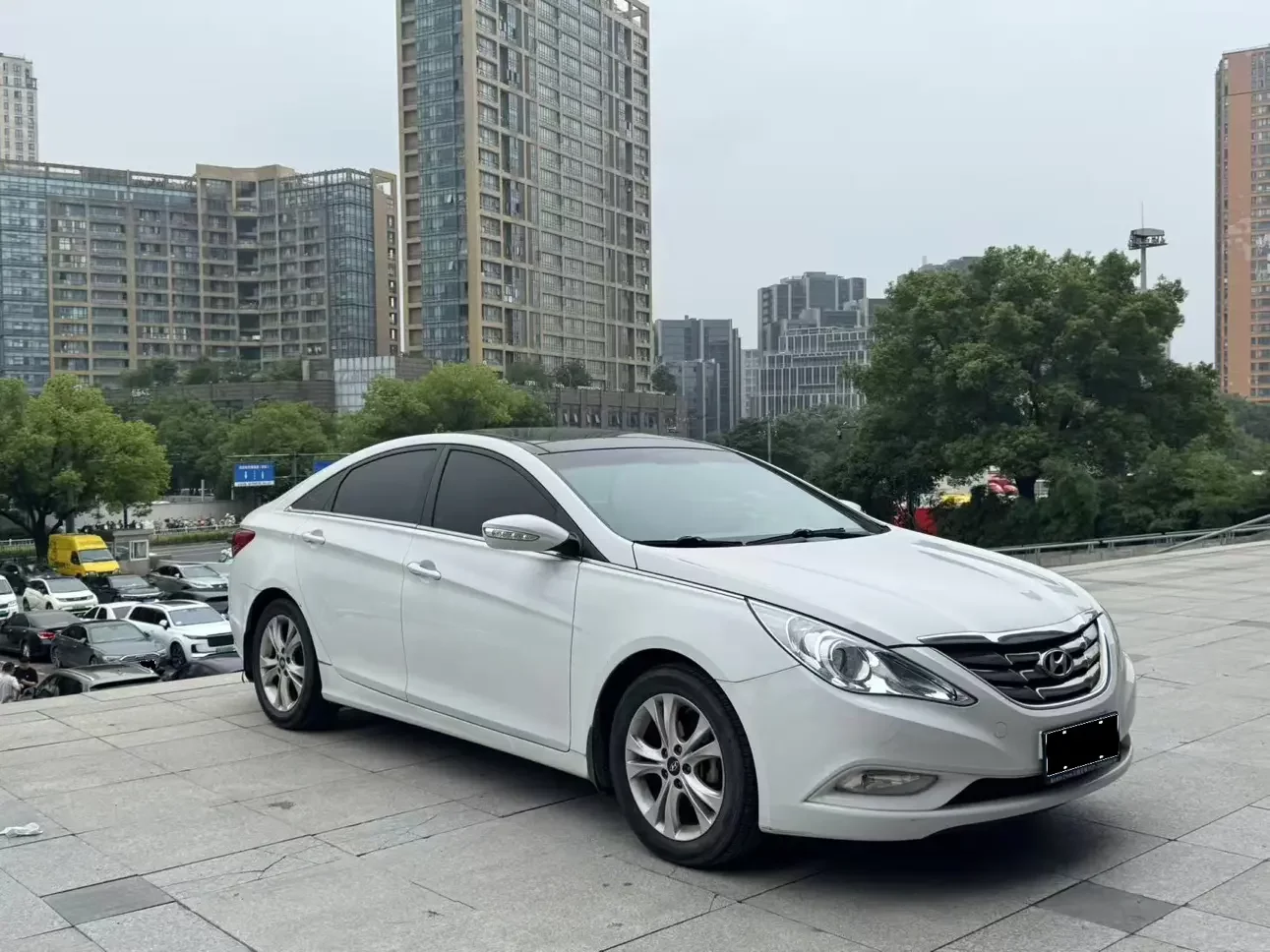 Hyundai sonata eight