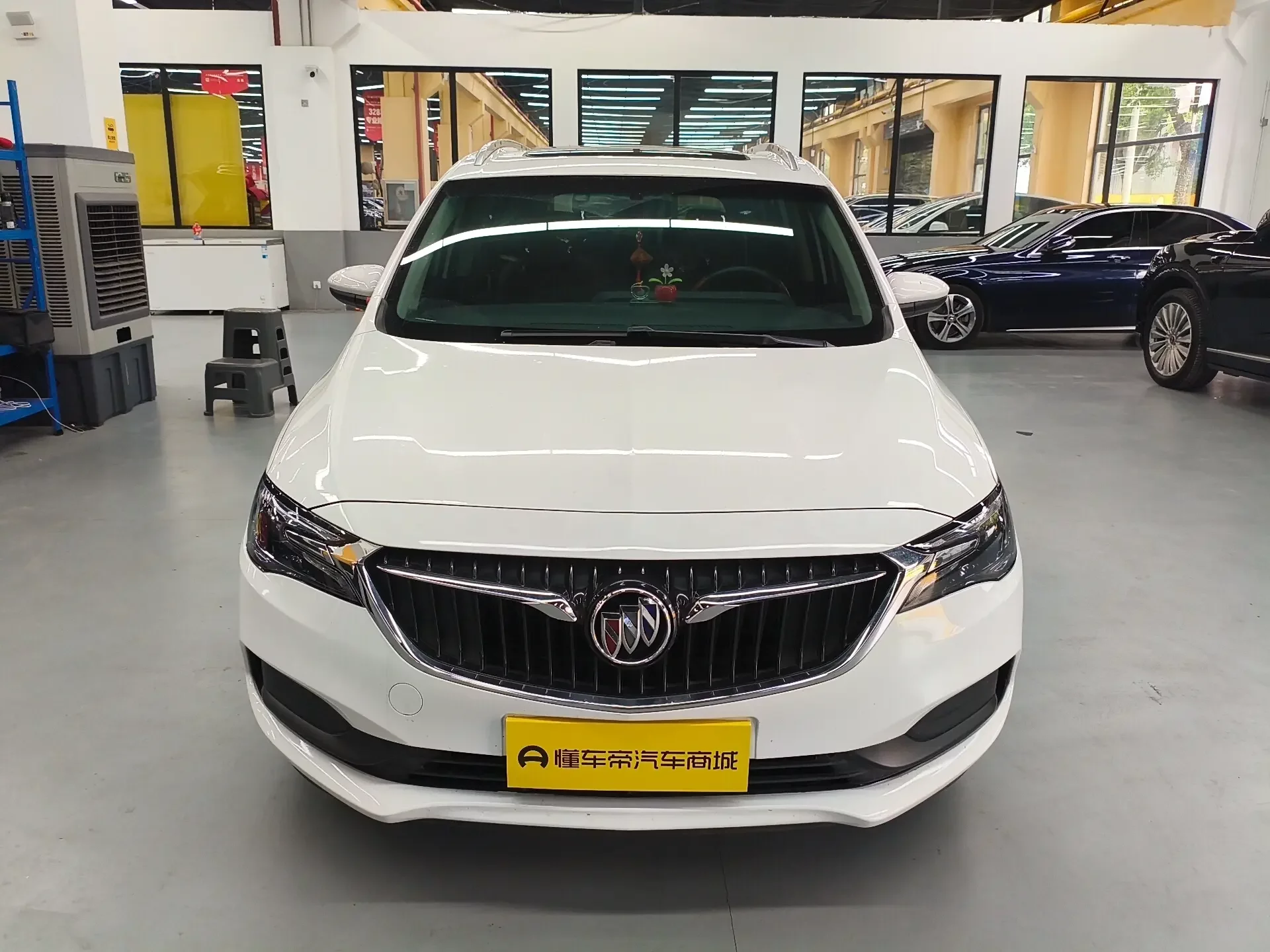 Buick GL6