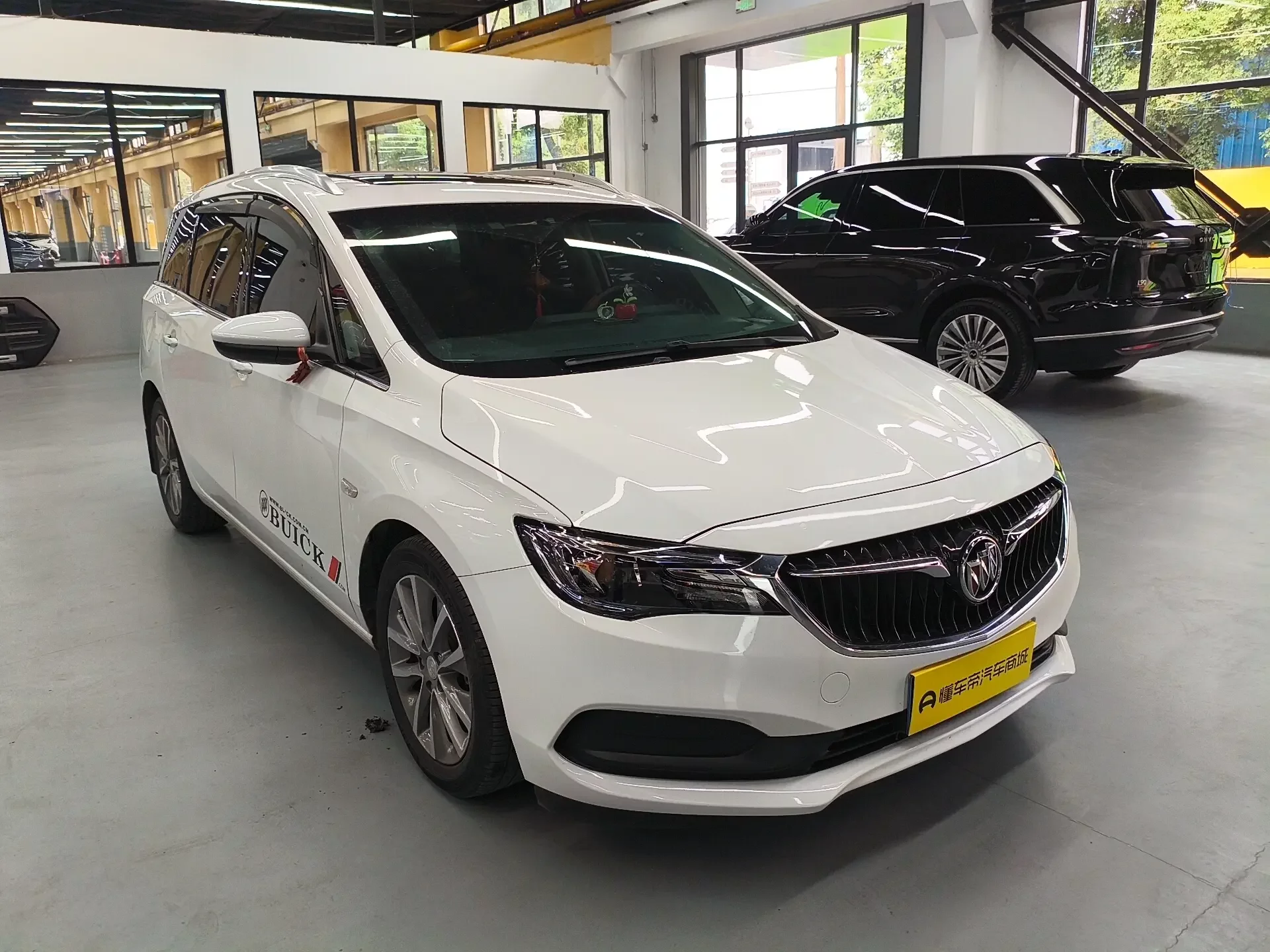 Buick GL6