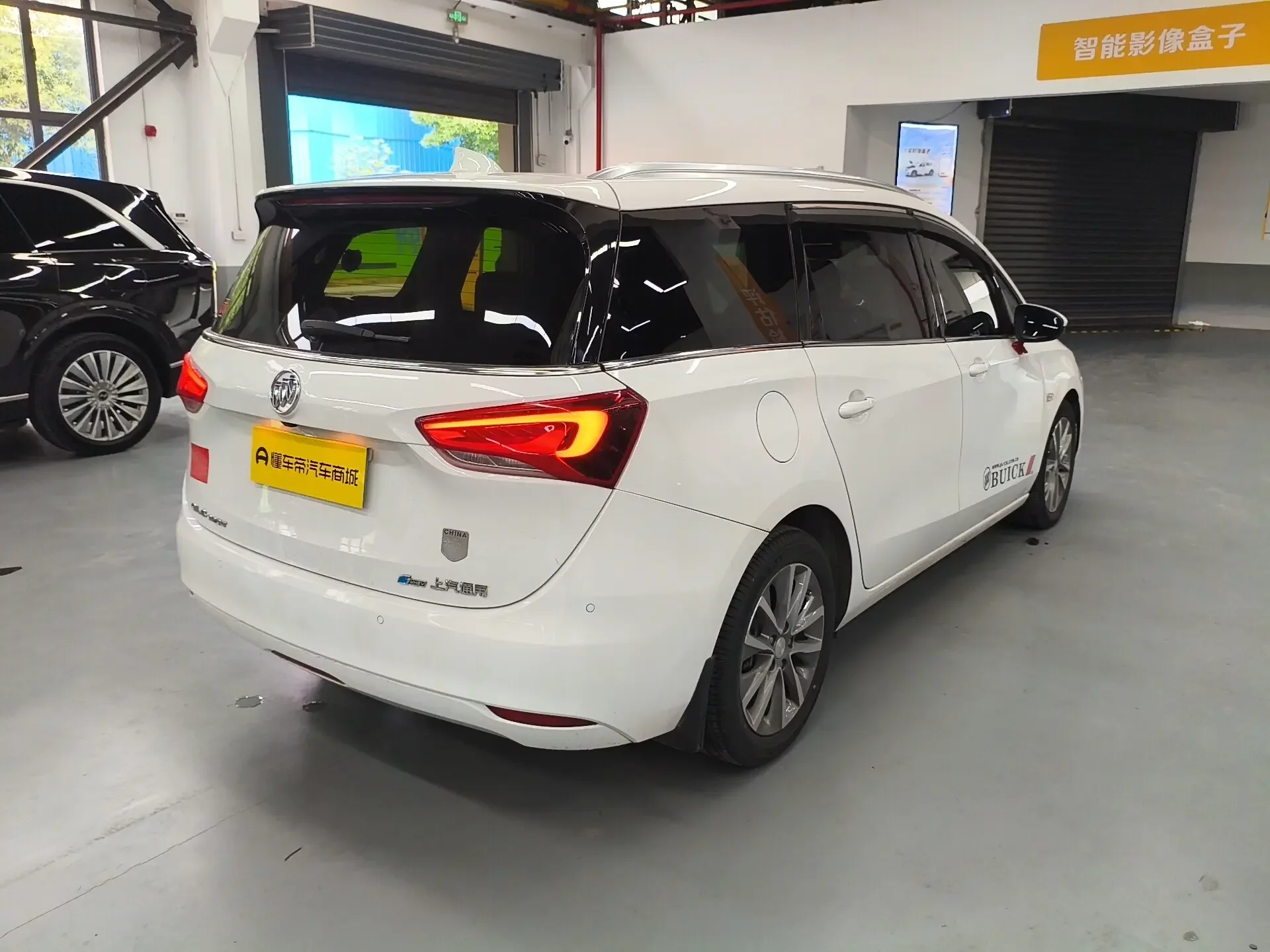 Buick GL6