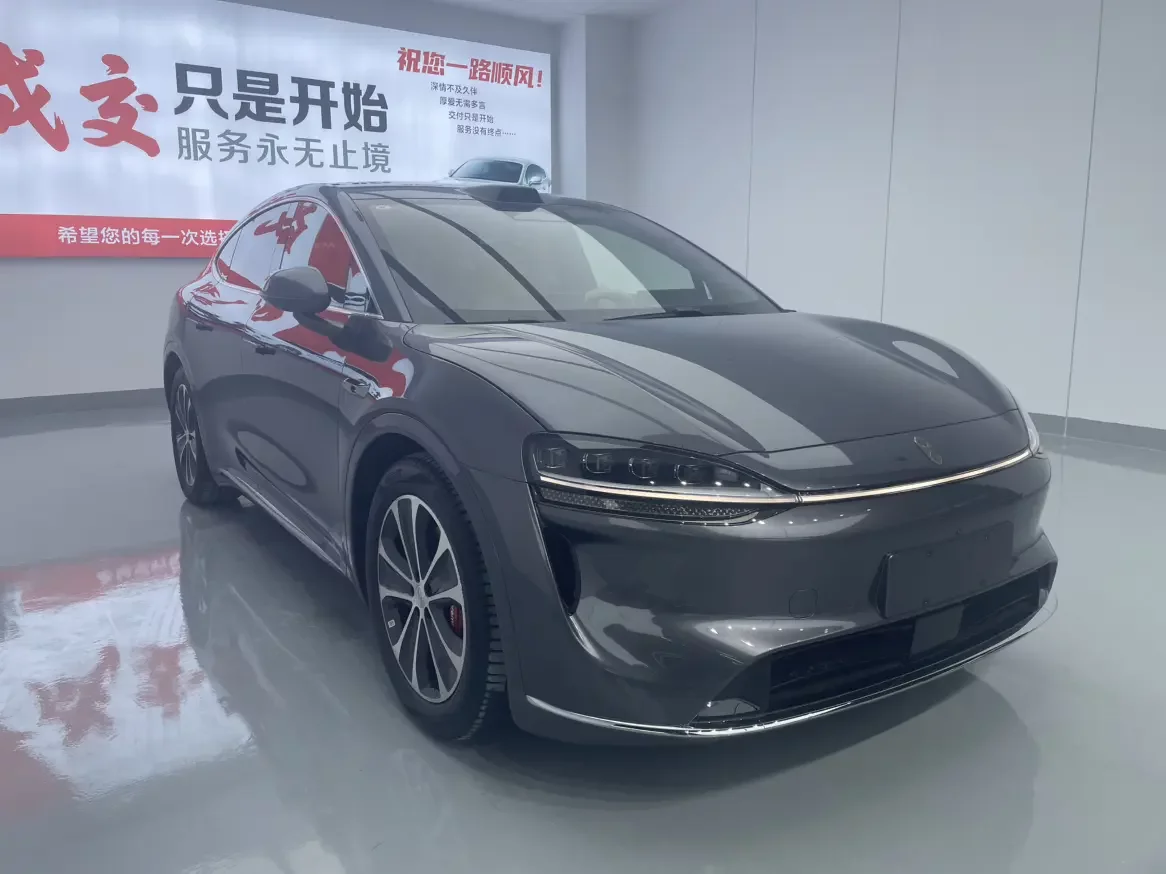 Luxeed Zhijie R7