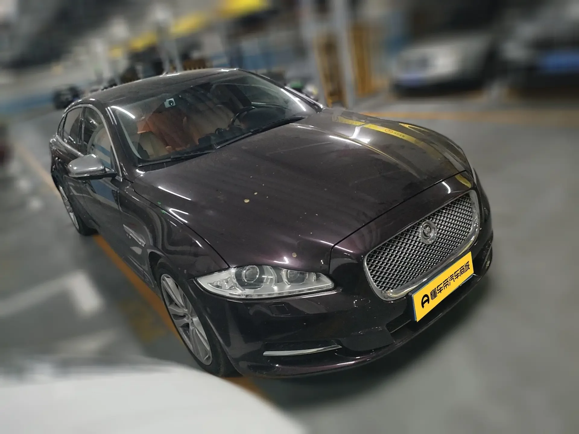 Jaguar XJ
