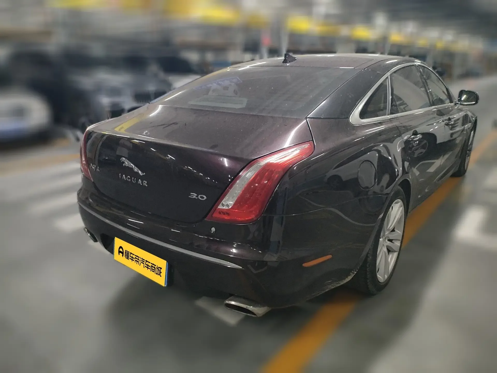 Jaguar XJ