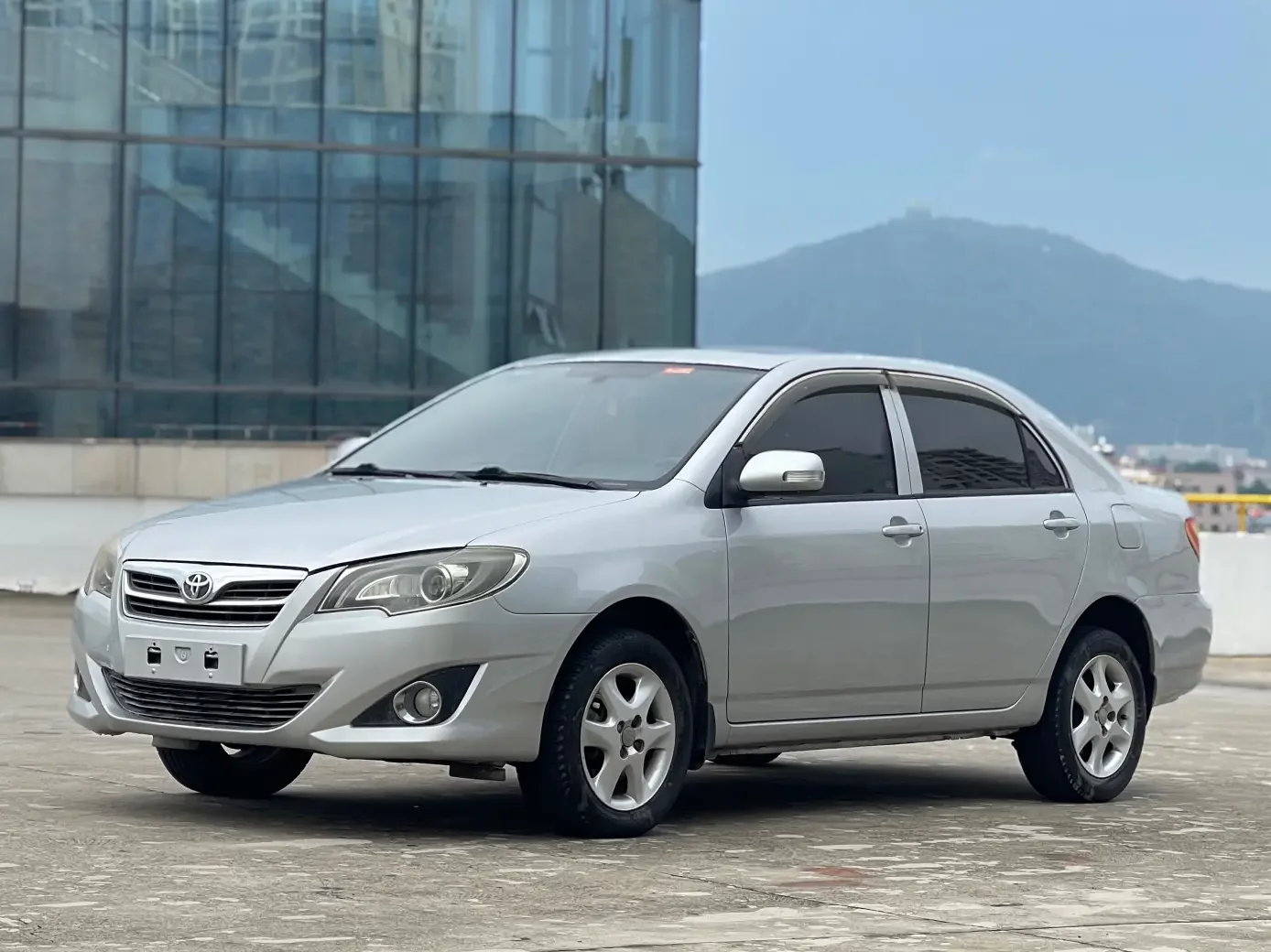 Toyota corolla  из Китая