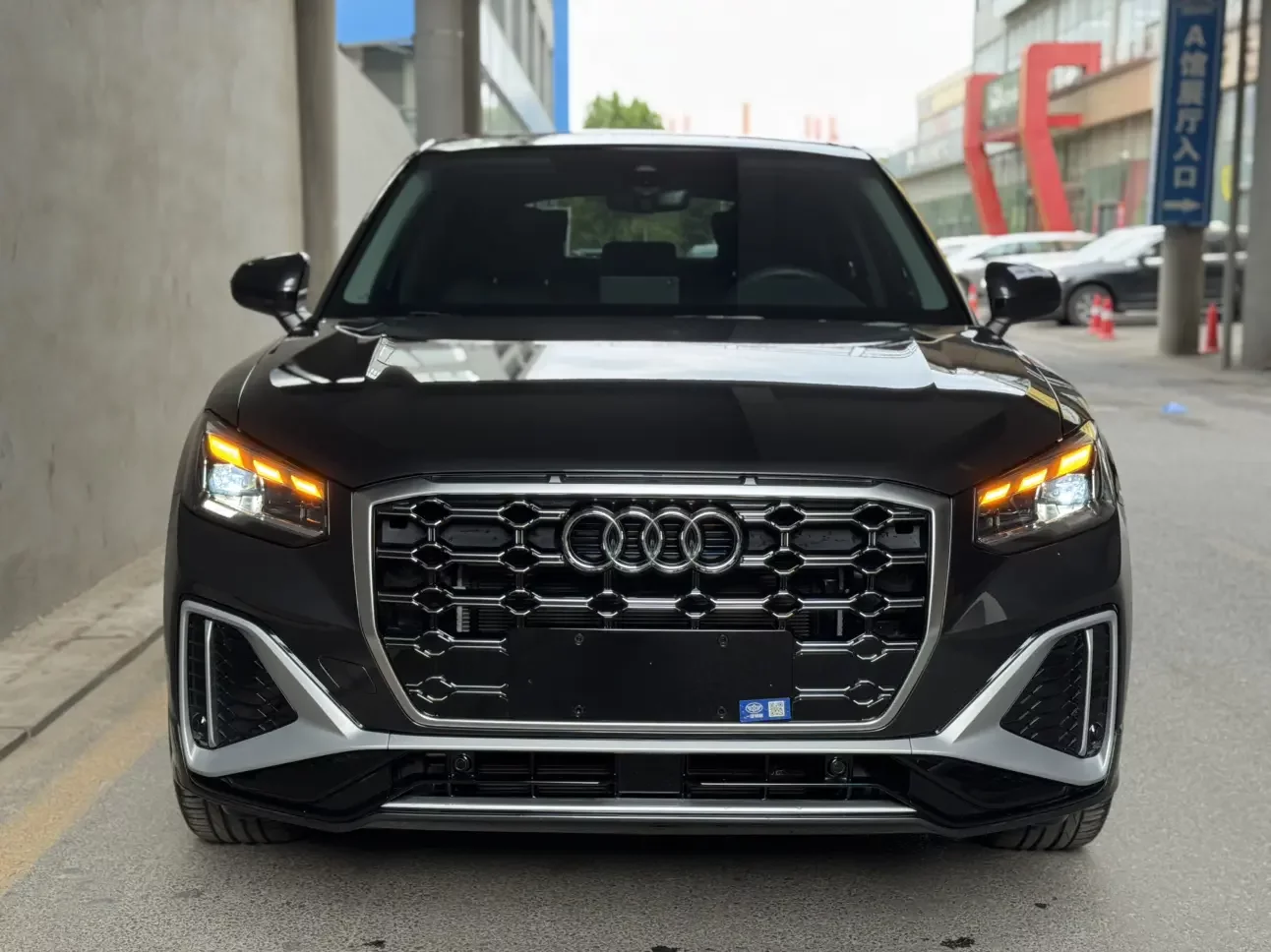 Audi Q2L