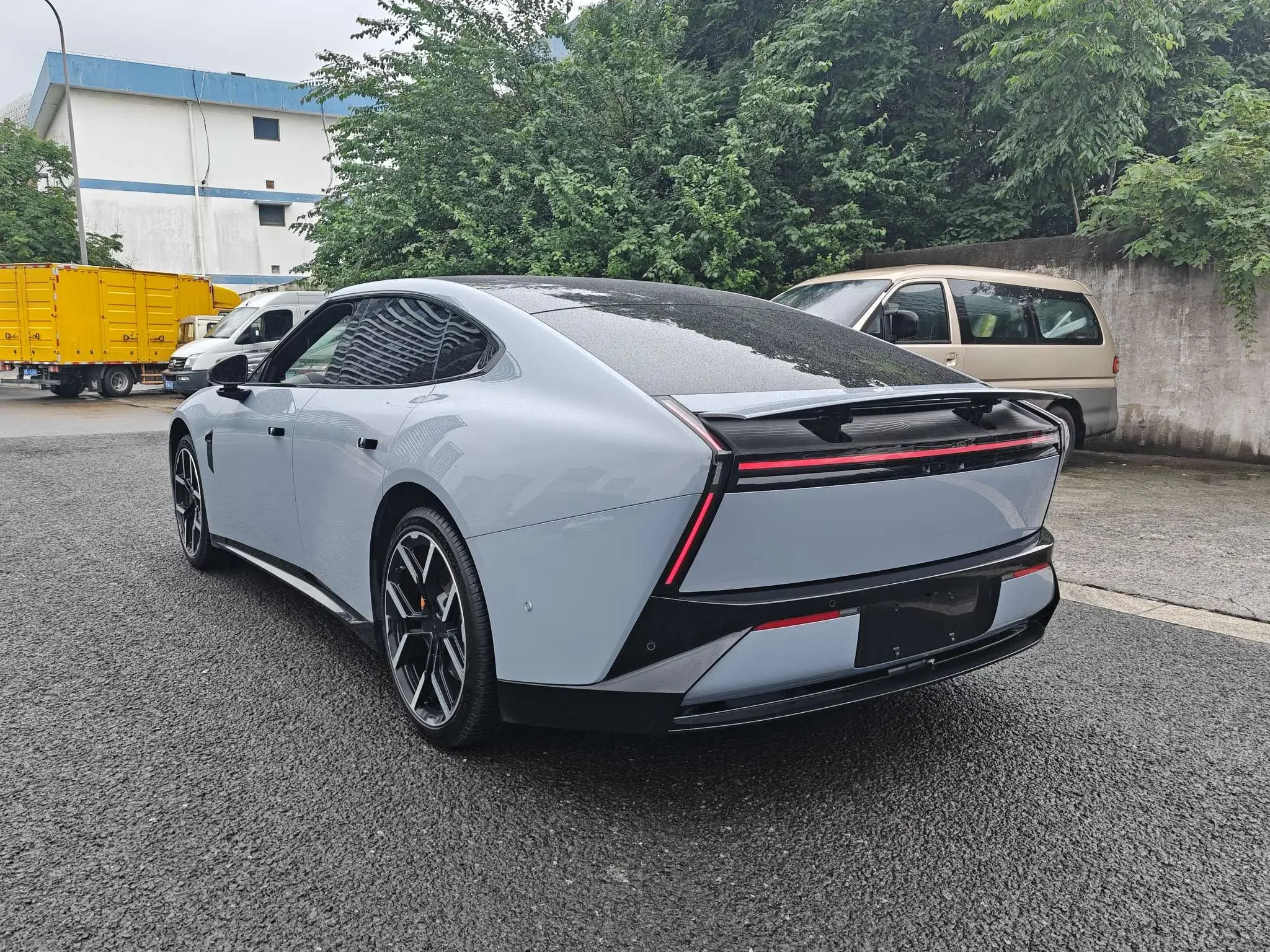 Xpeng P7