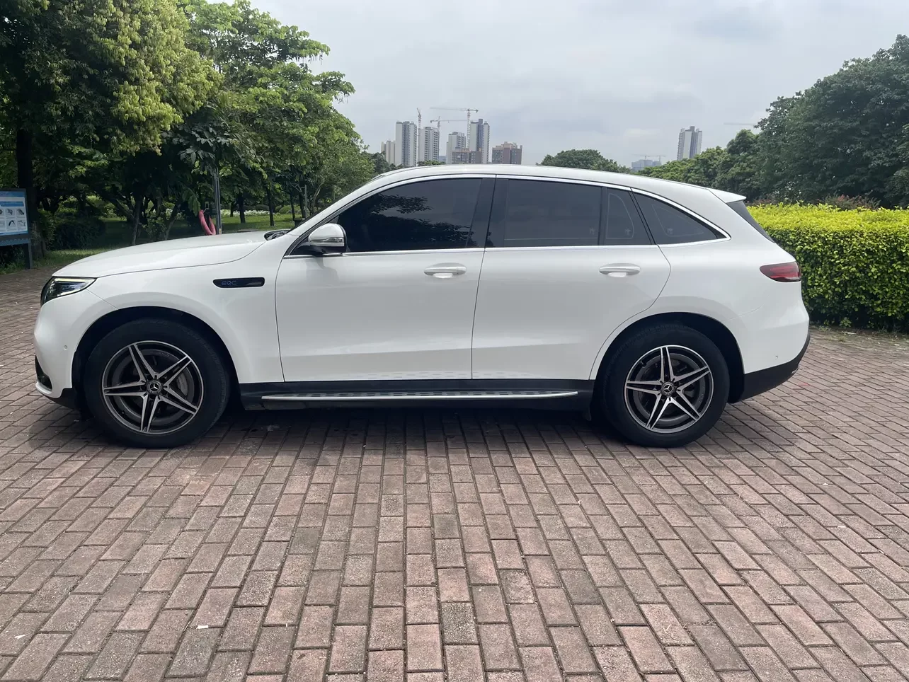 Mercedes-Benz EQC