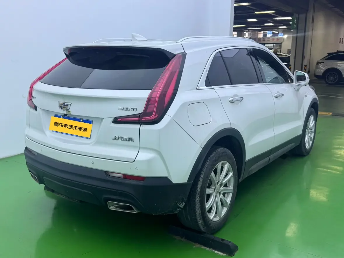 Cadillac XT4