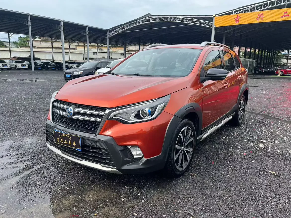 Kai Chen Venucia T70