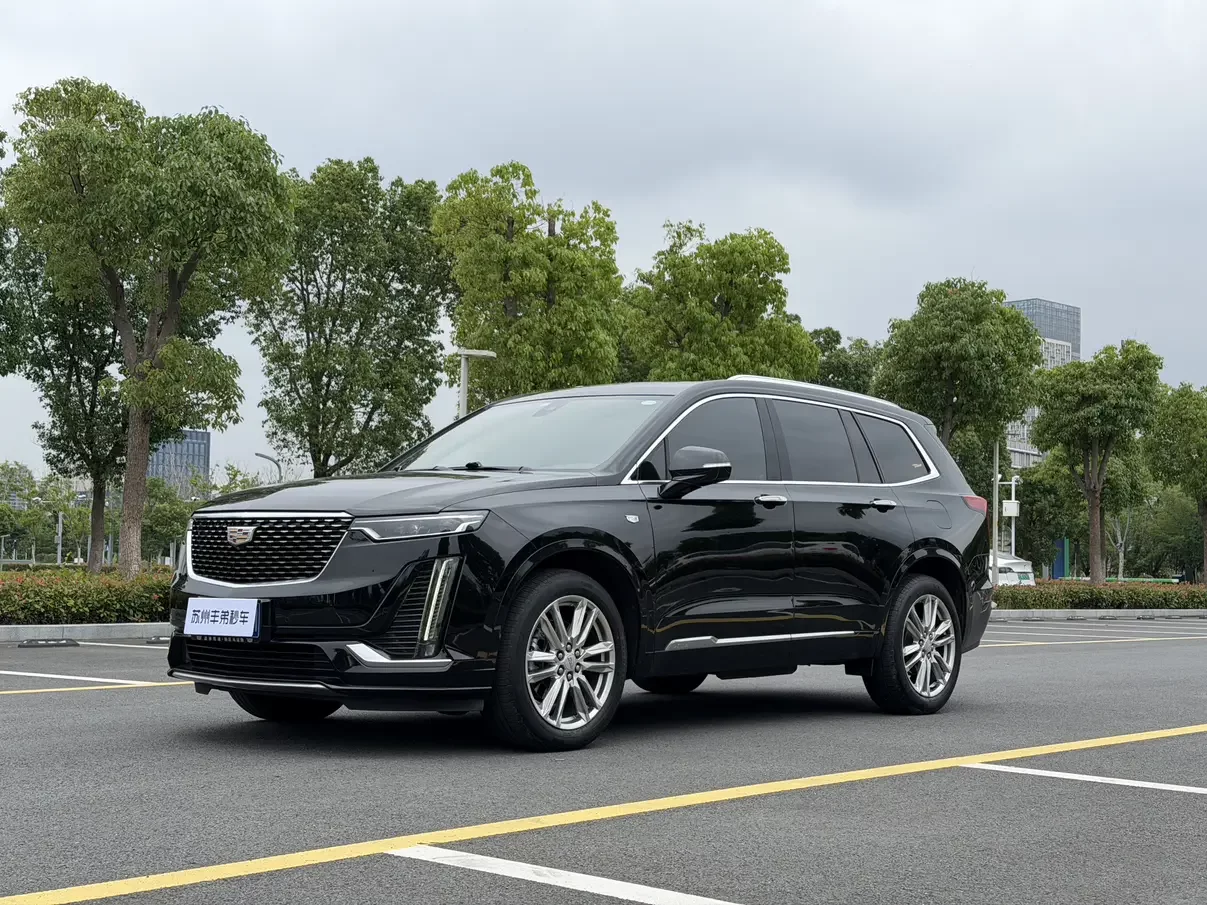 Cadillac XT6