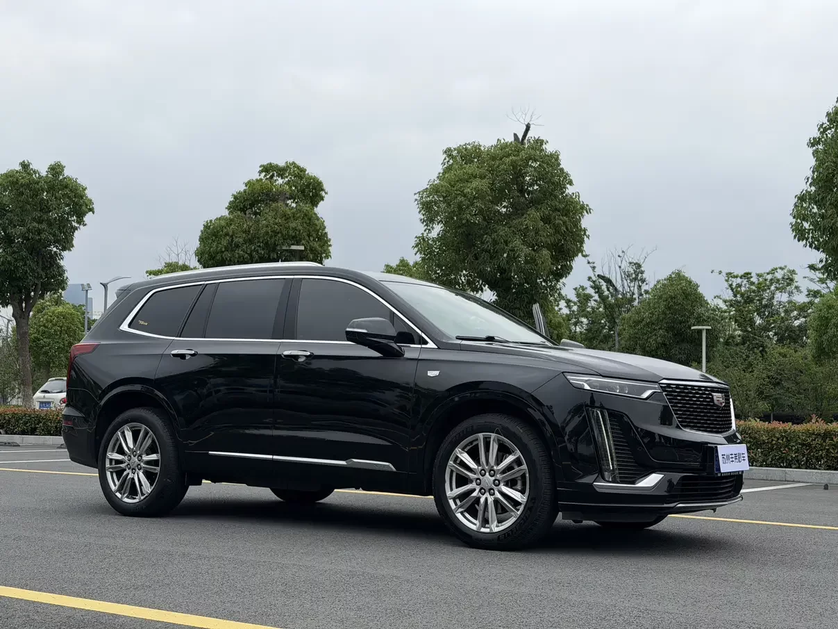 Cadillac XT6