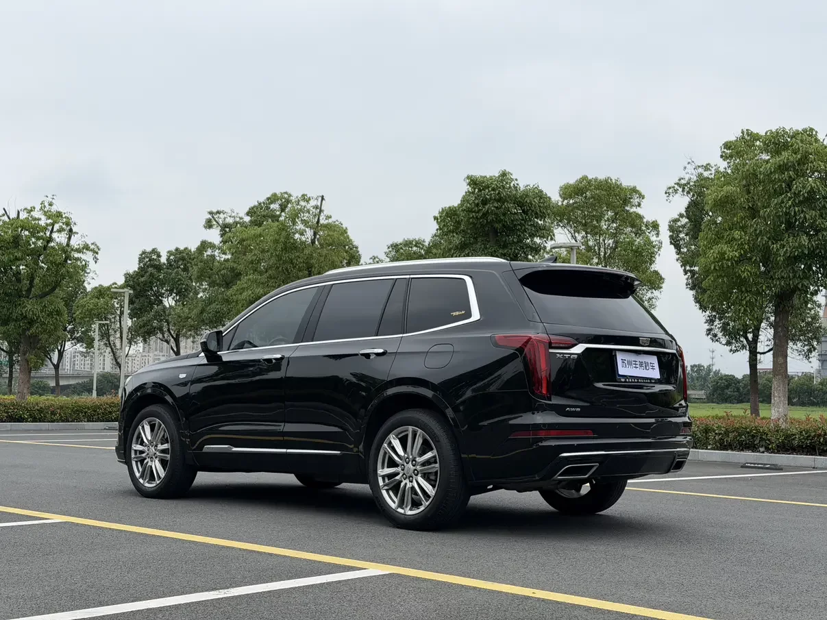 Cadillac XT6