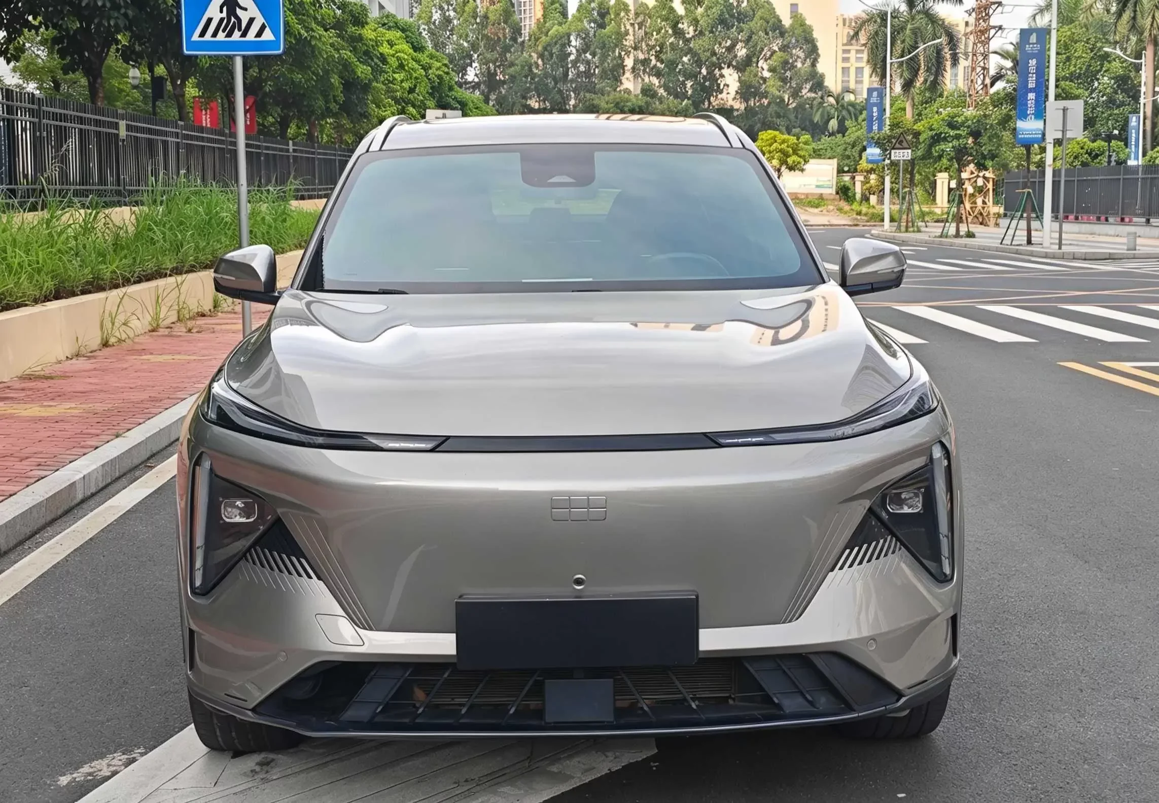 Geely Galaxy L7