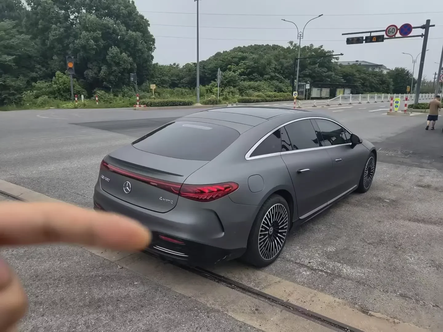 Mercedes-Benz EQS