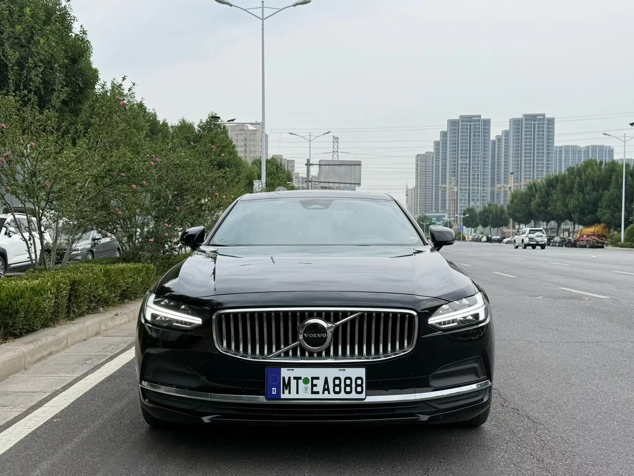 Volvo S90