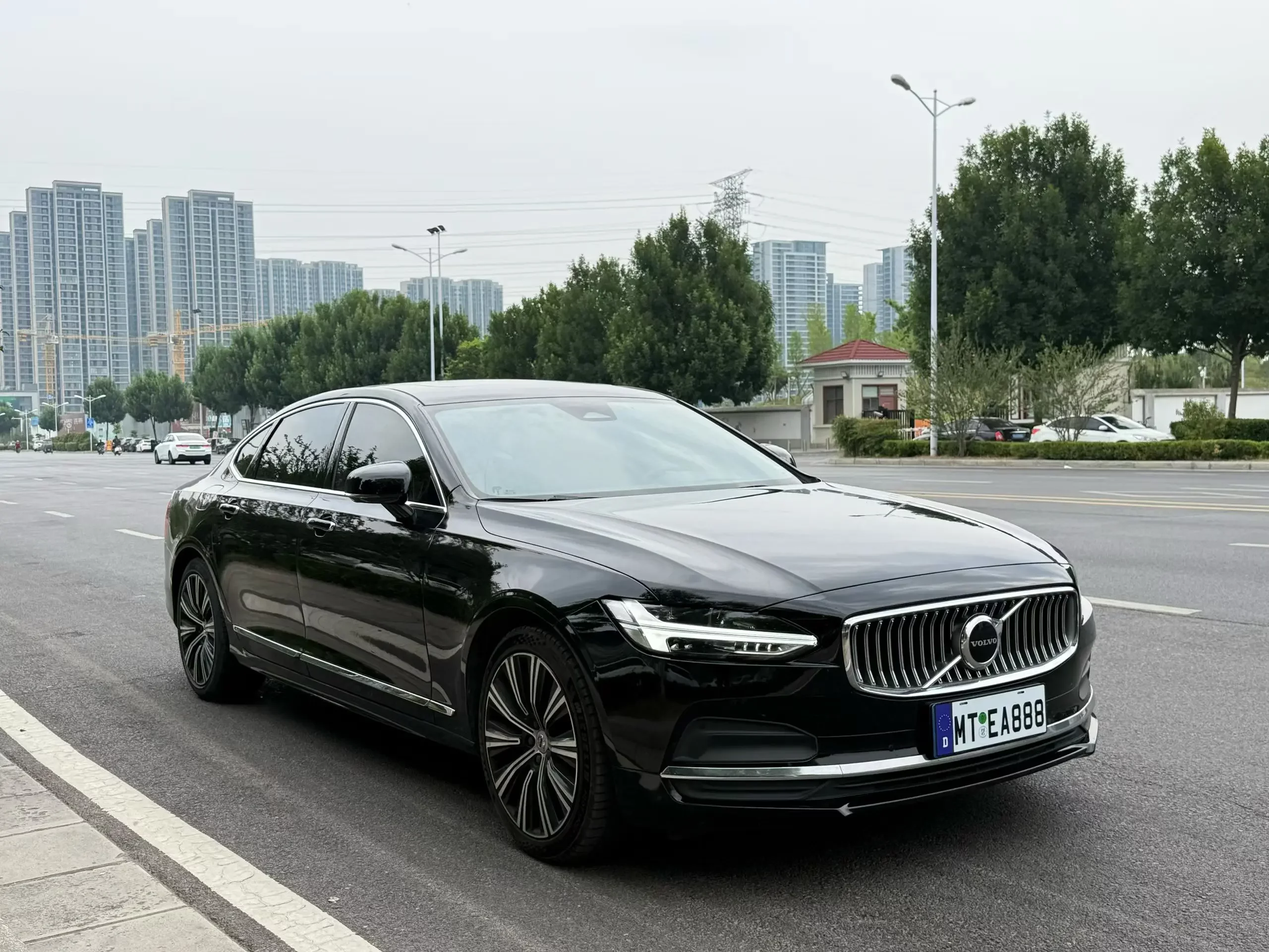 Volvo S90