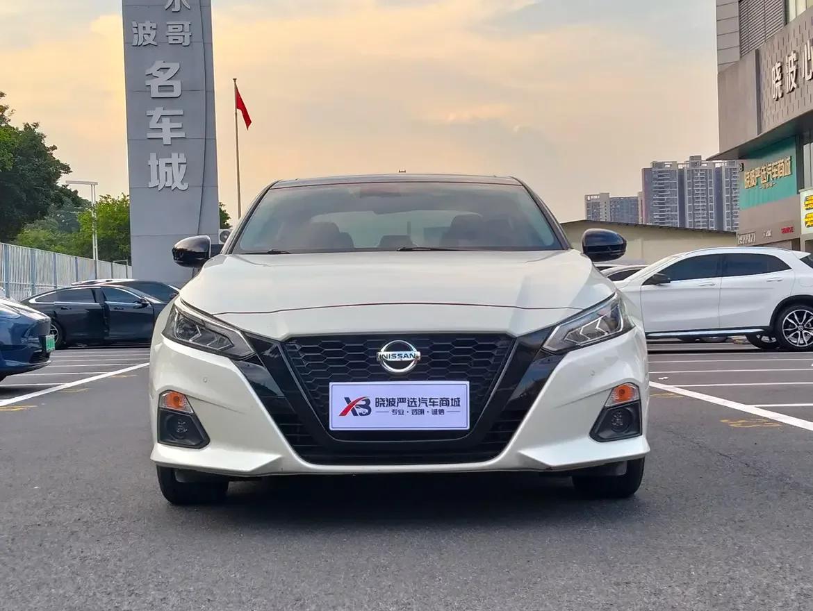 Nissan Altima
