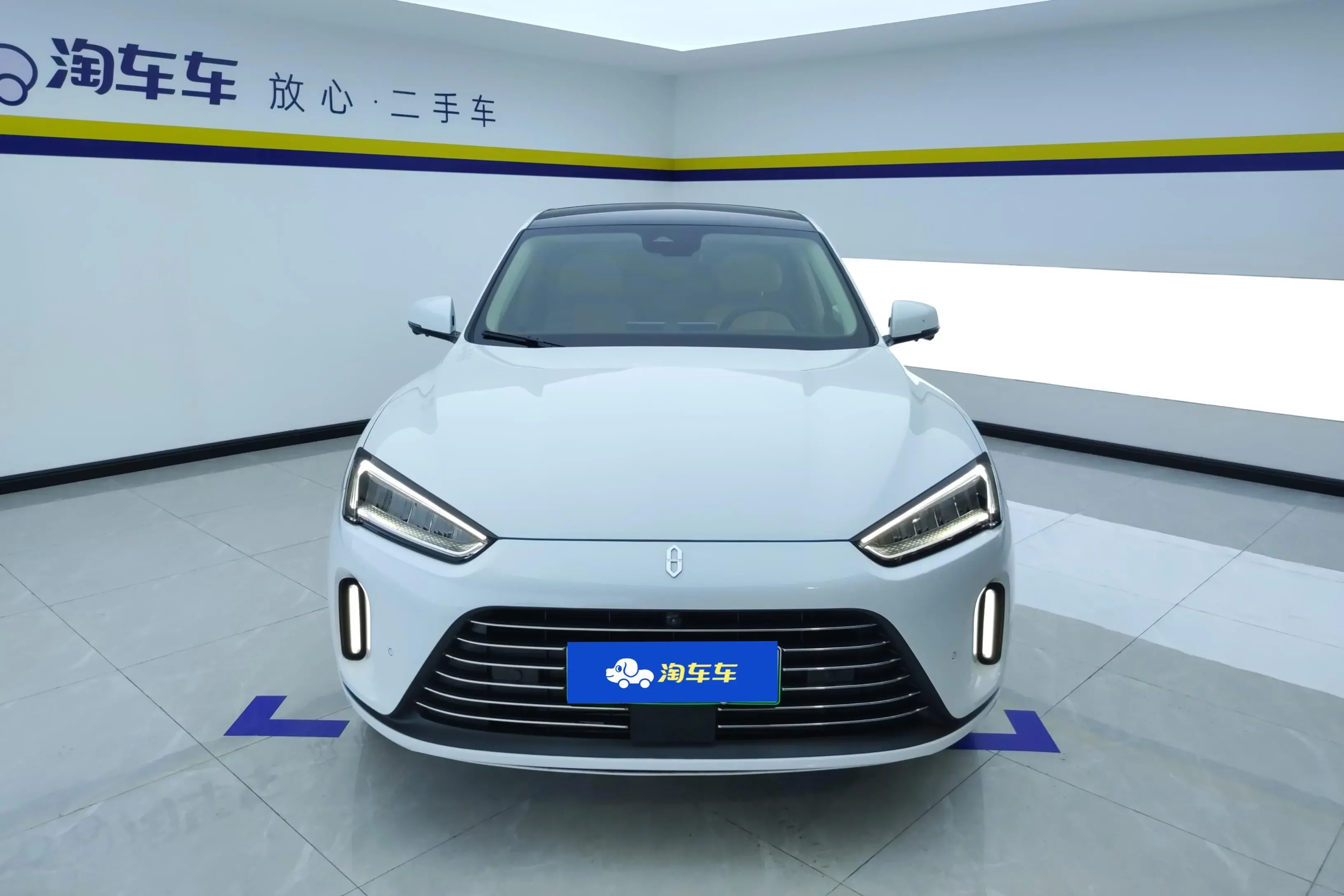 AITO M5