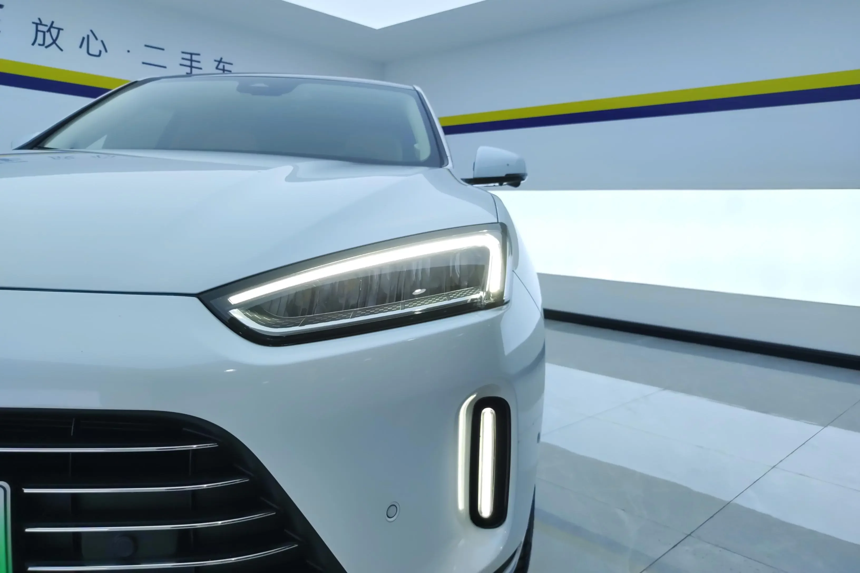 AITO M5