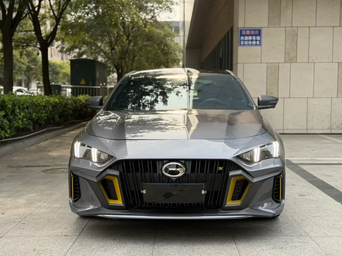 GAC Trumpchi Empow  из Китая