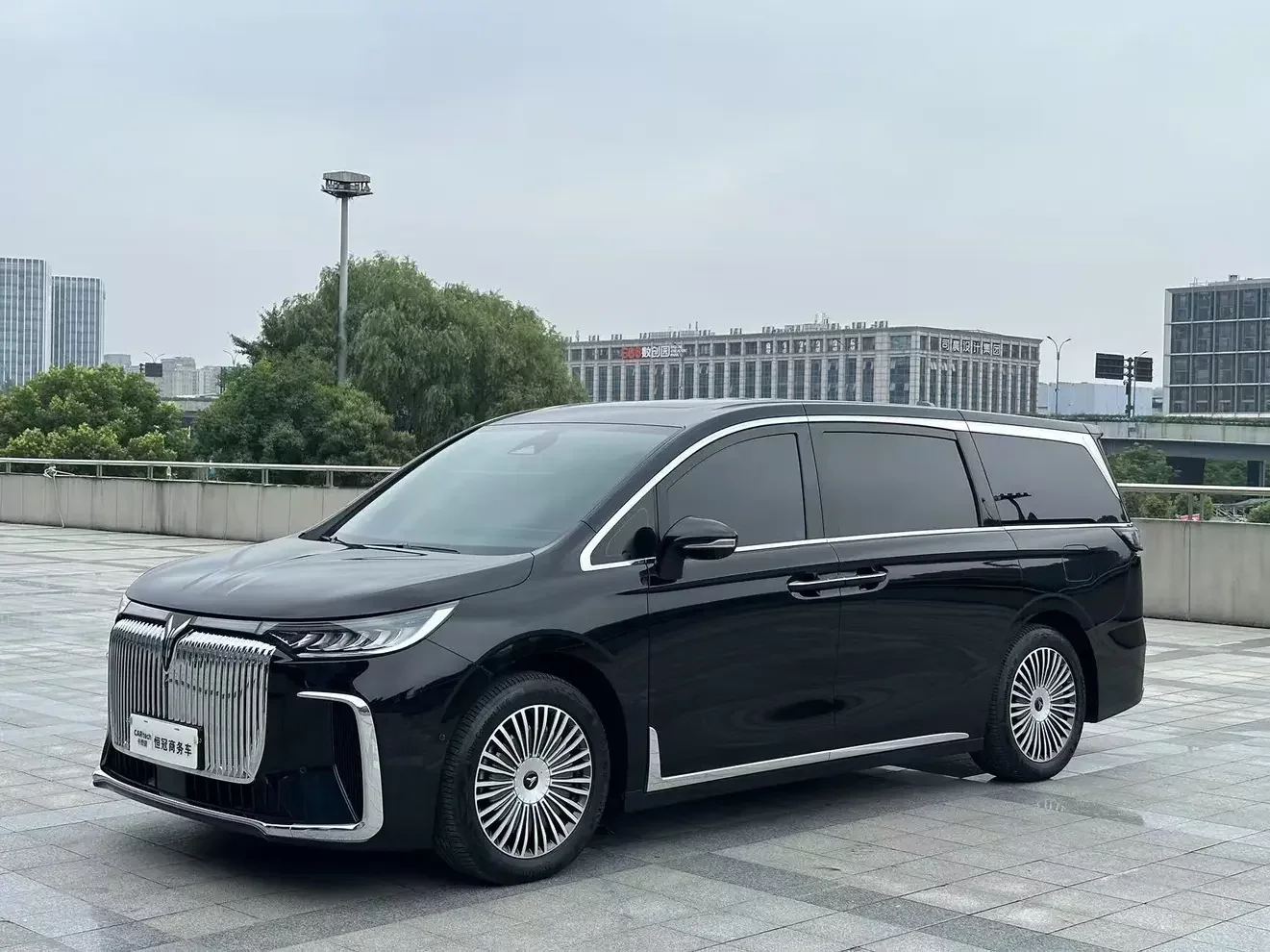 Voyah Lantu Dreamer PHEV