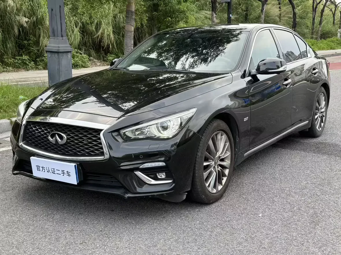 Infiniti Q50L