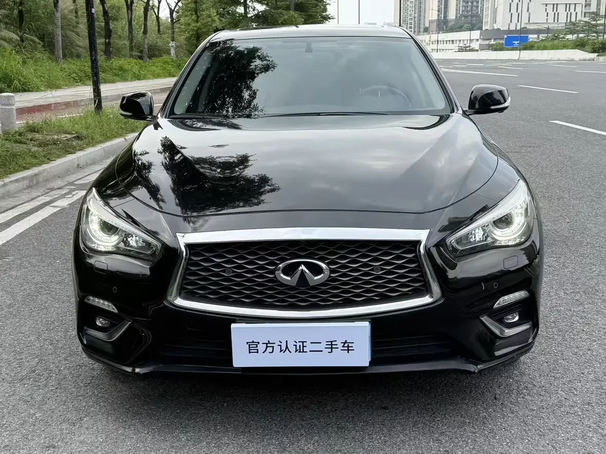 Infiniti Q50L