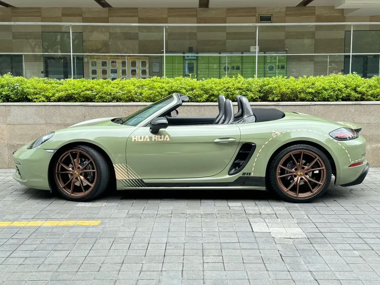 Porsche 718
