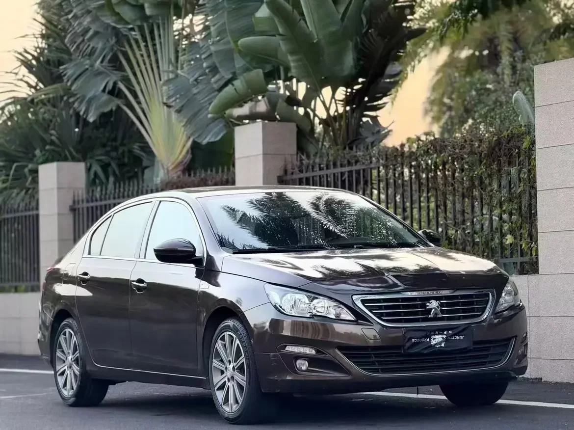Peugeot 408