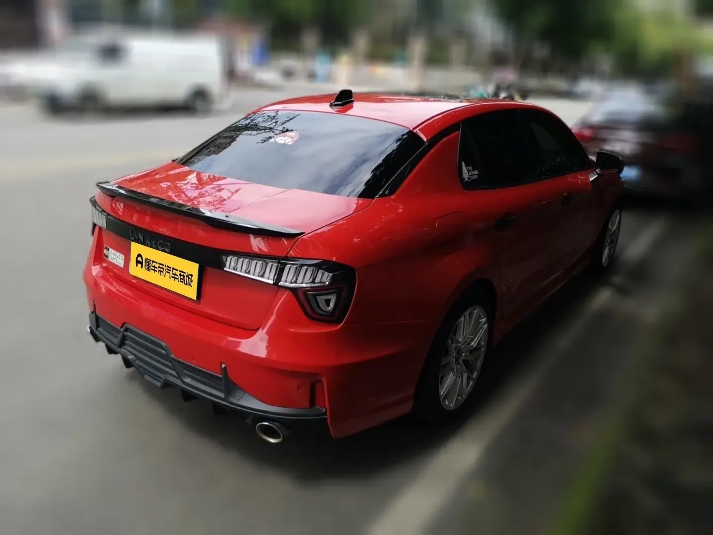 Lynk & Co 03