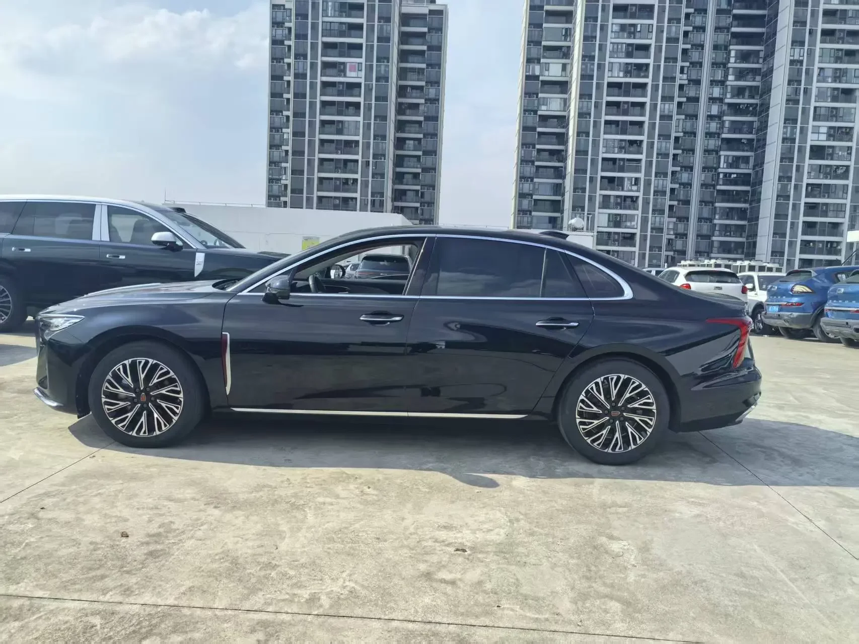 Hongqi H5