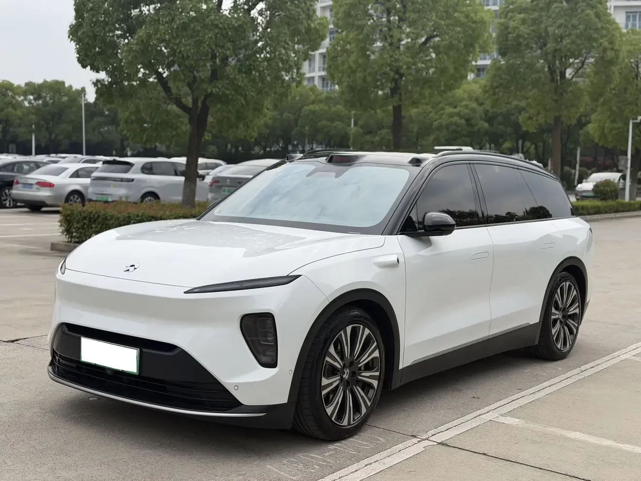 NIO ES8  из Китая