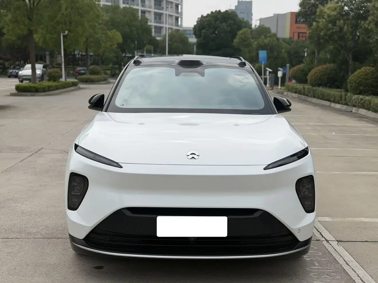 NIO ES8  из Китая