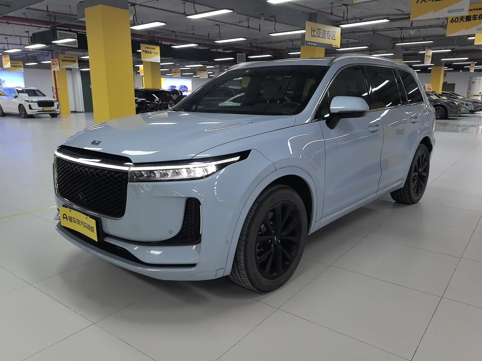 Li ONE (Ideal ONE)  из Китая