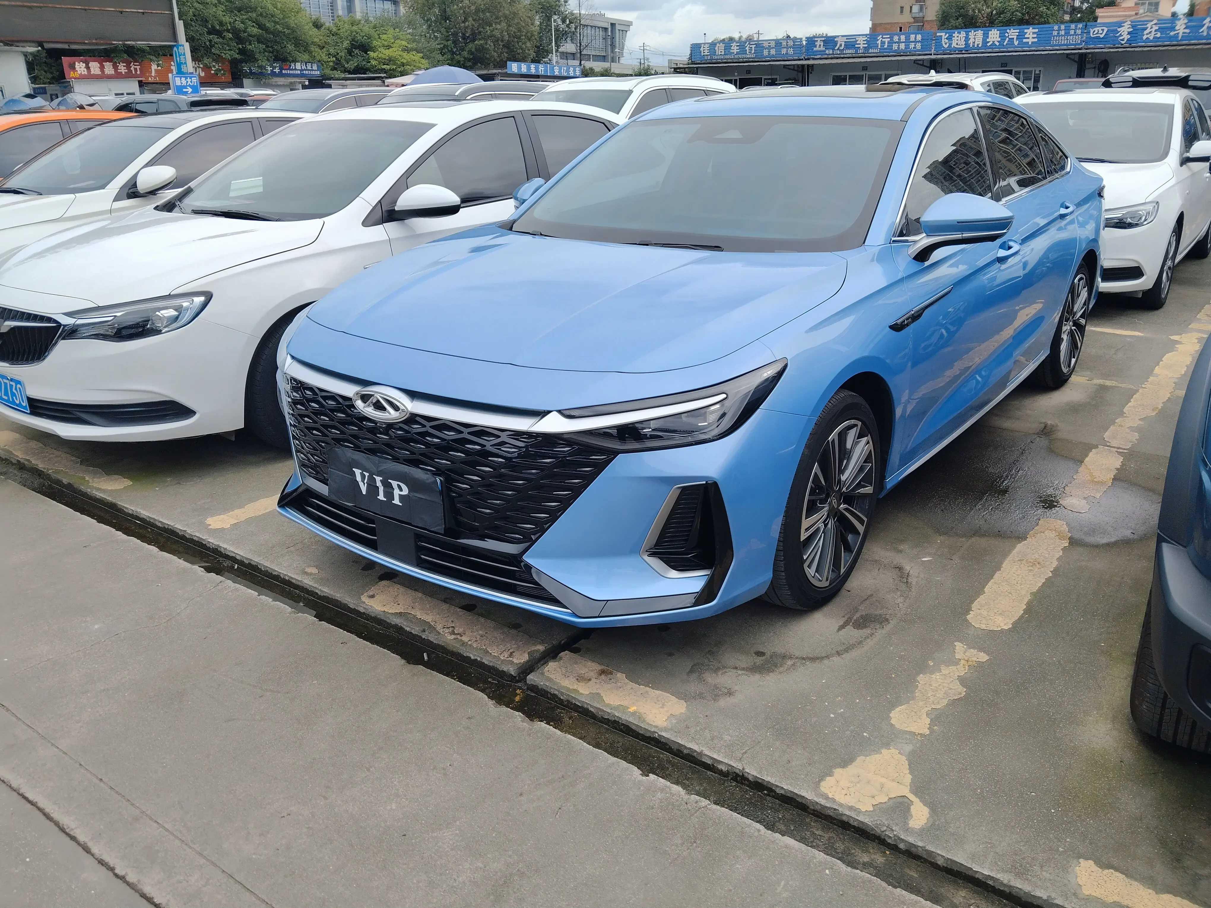 Chery Arrizo 8